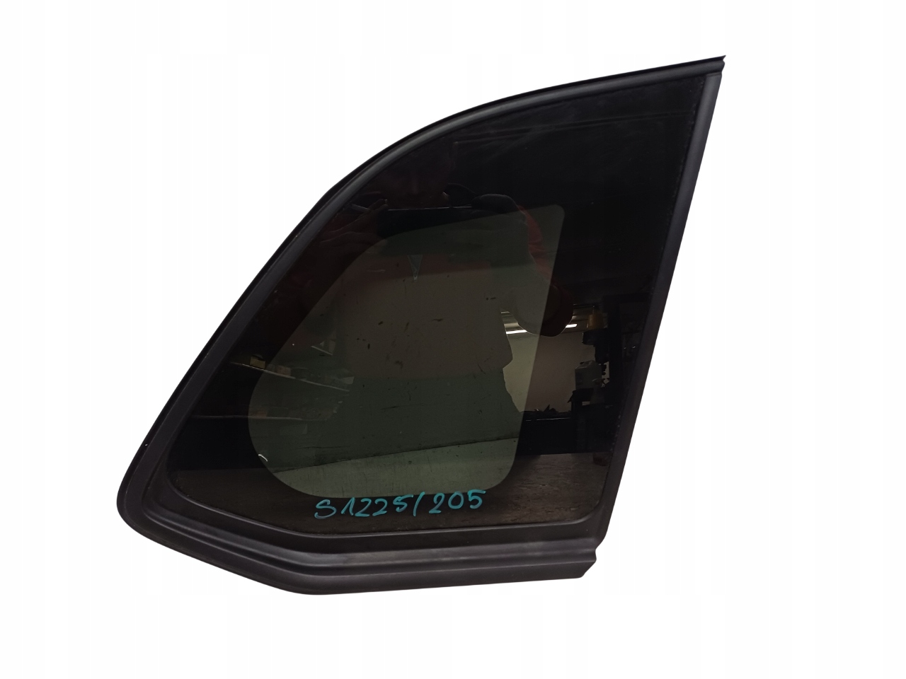 TOYOTA COROLLA CROSS 22- SZYBA KAROSERYJNA PRAWY TYŁ