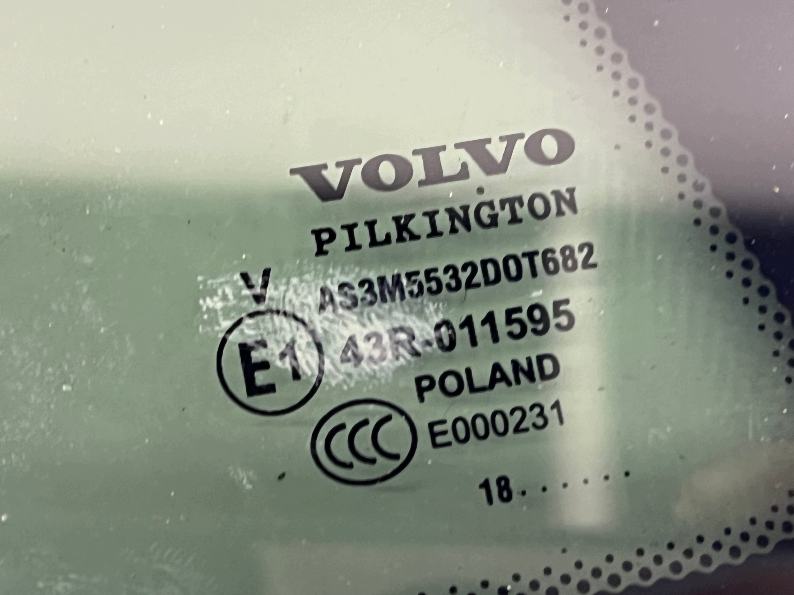 VOLVO V60 II 18R- KOMBI window window bodywork left rear part AS3