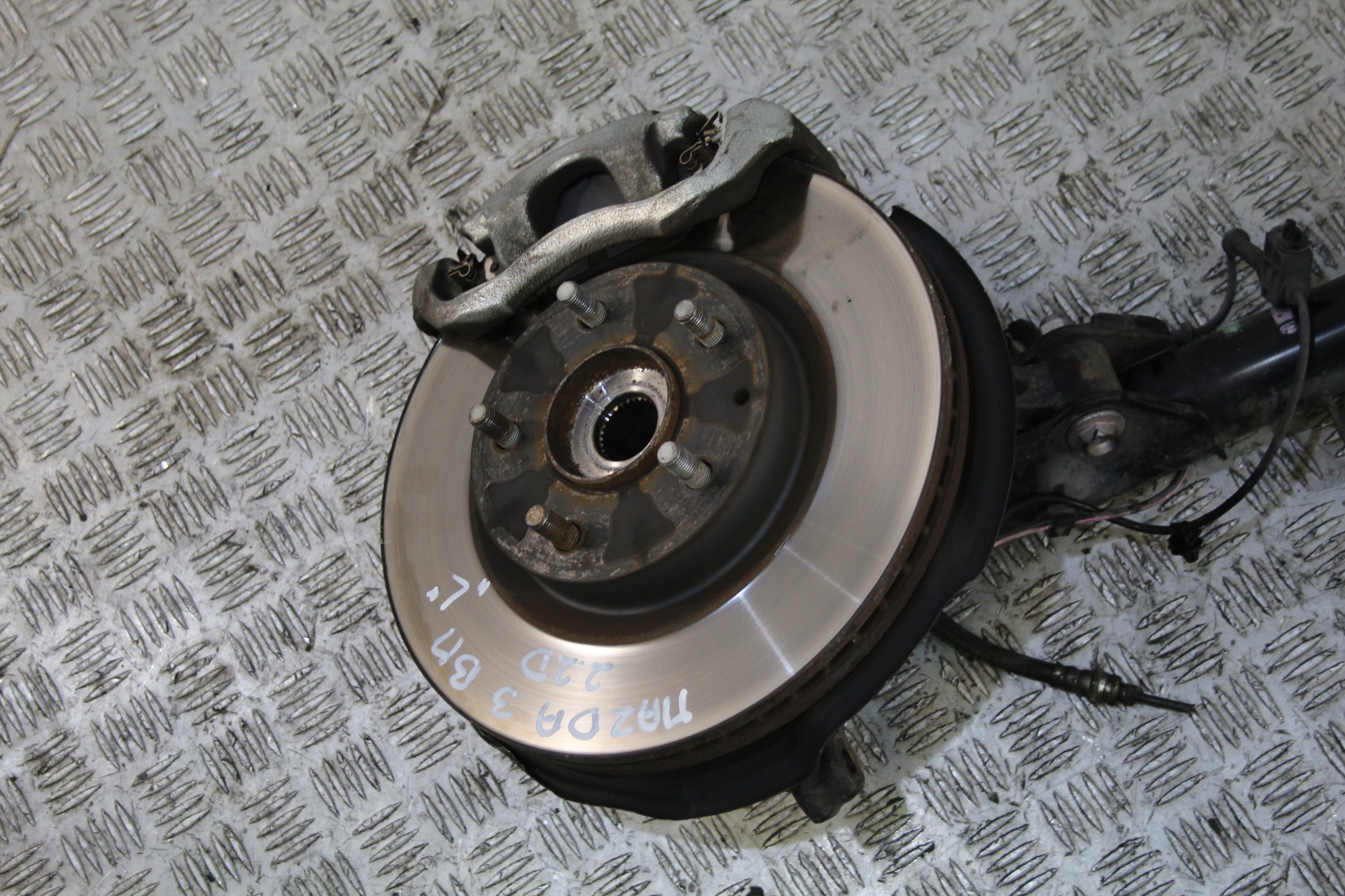 swing McPherson left front MAZDA 3 III BM