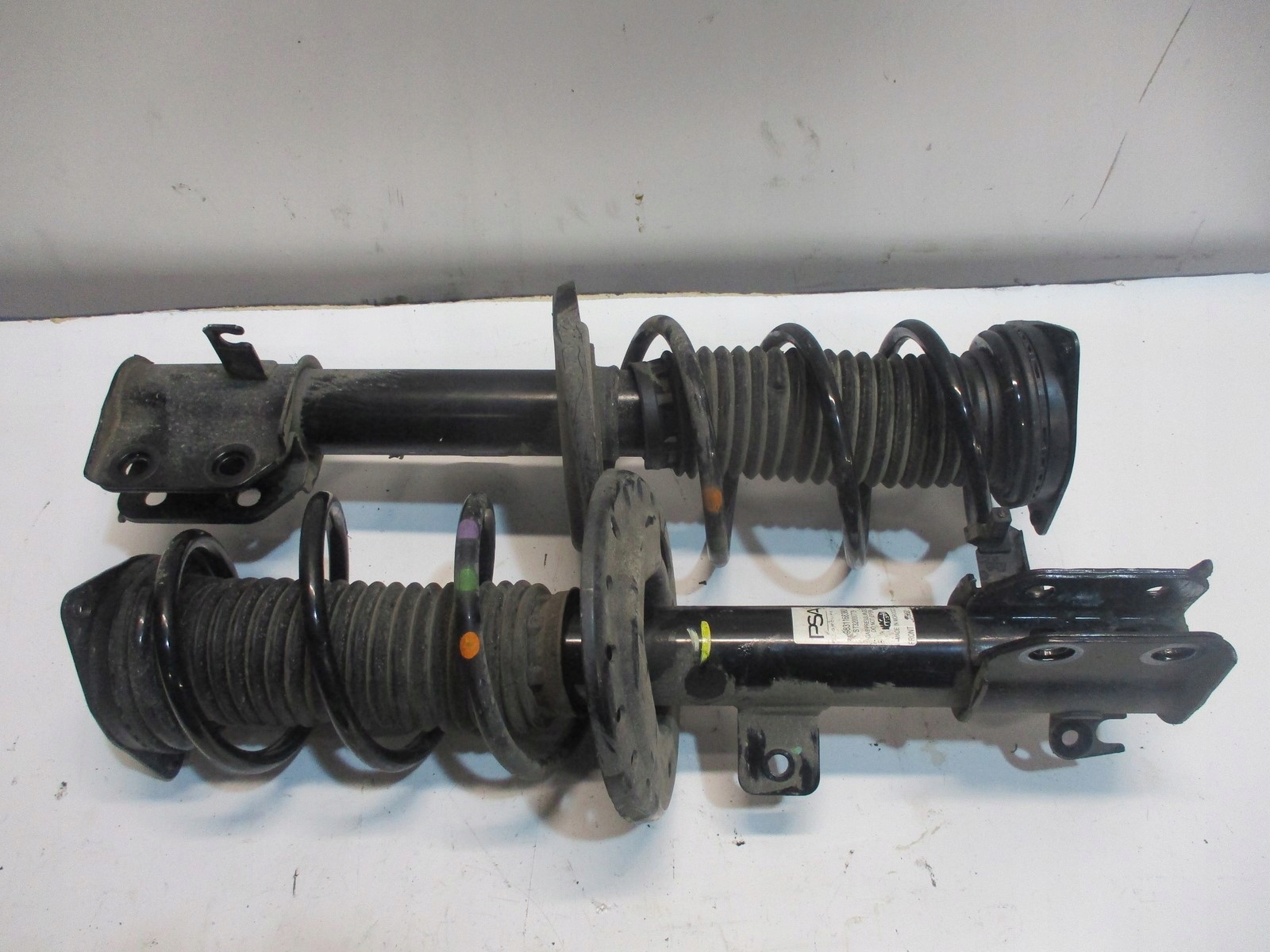 shock absorber amor PEUGEOT 208 II 1,2THP left