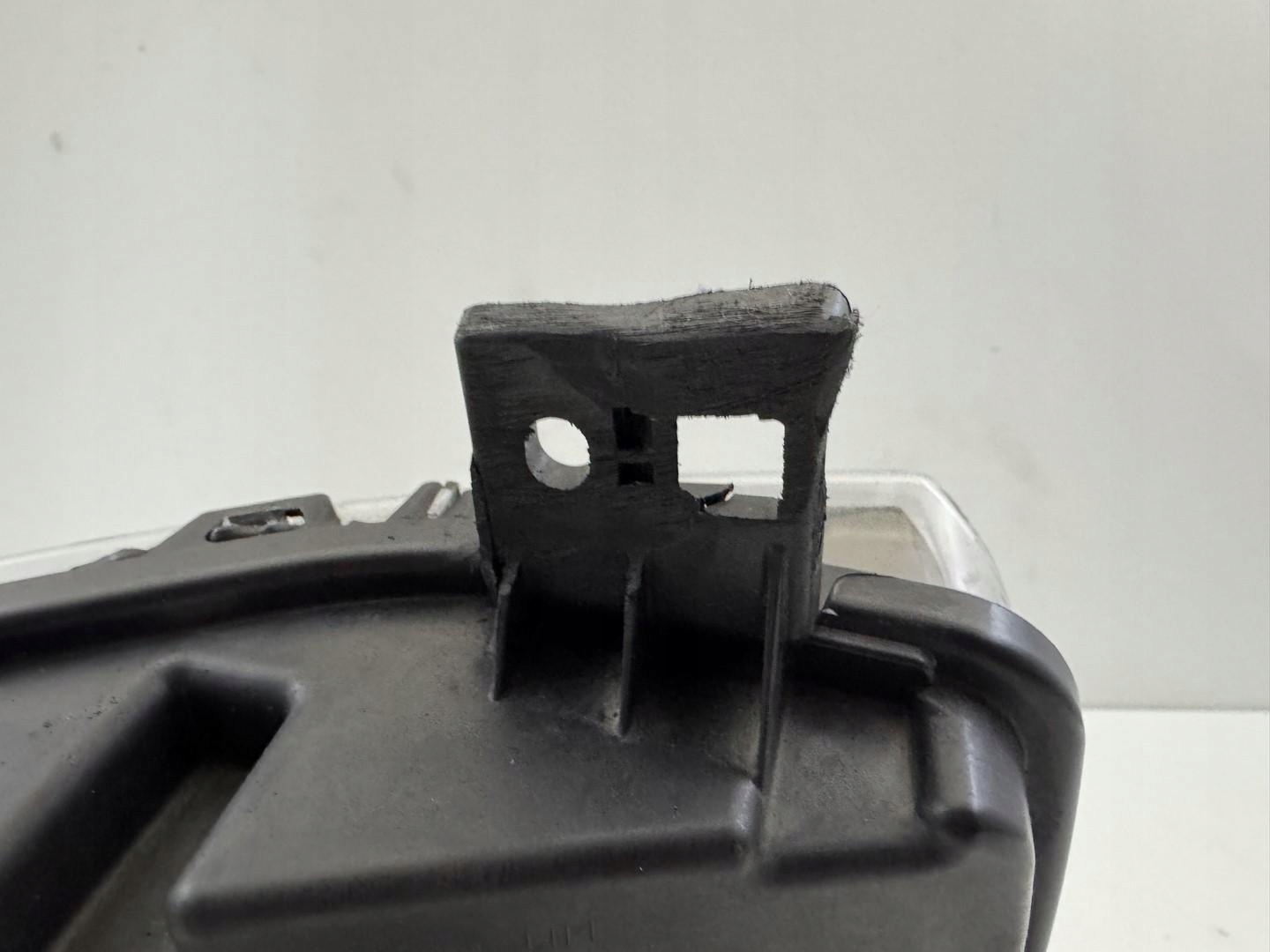 vw левый ГАЛОГЕН led 2GM941661A