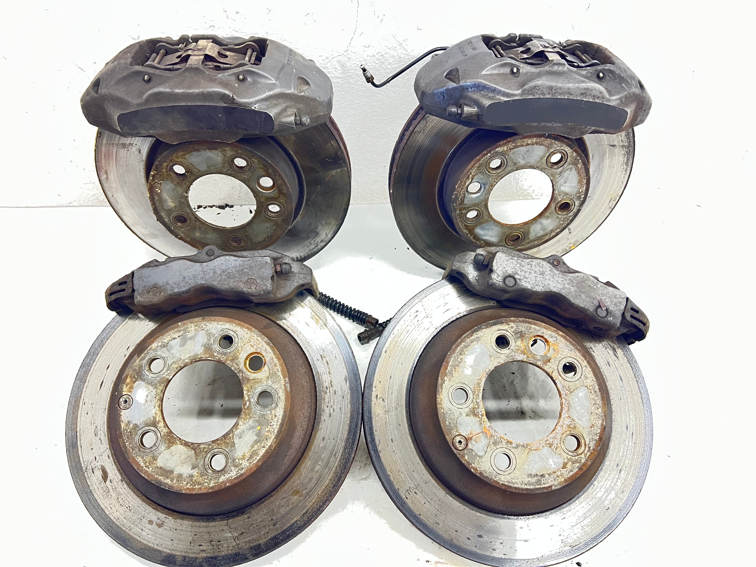 VW TOUAREG and 7L calipers BREMBO front + rear part + discs 330MM 209236062A