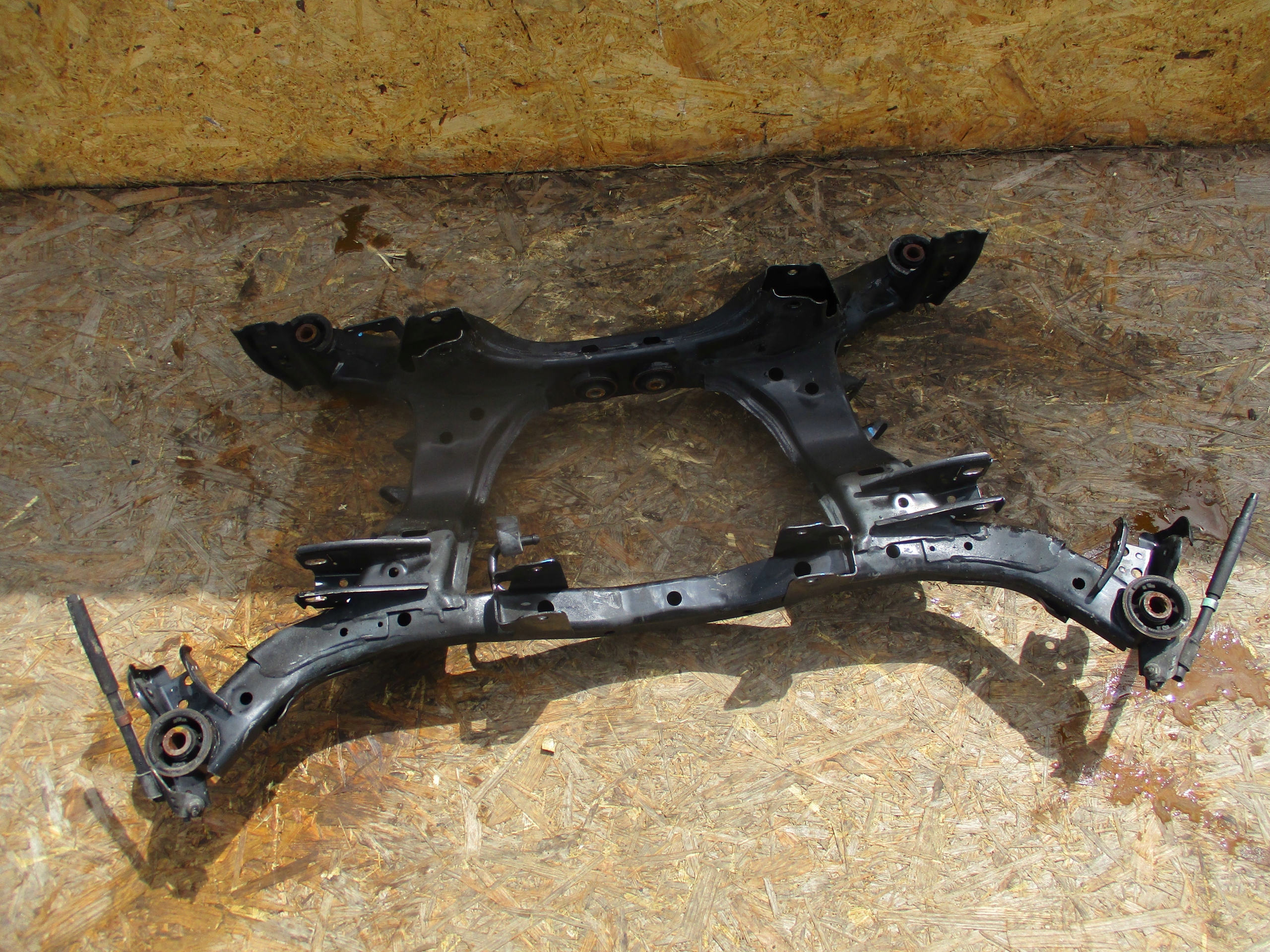 axle beam rear part axle beam subframe Subaru XV
