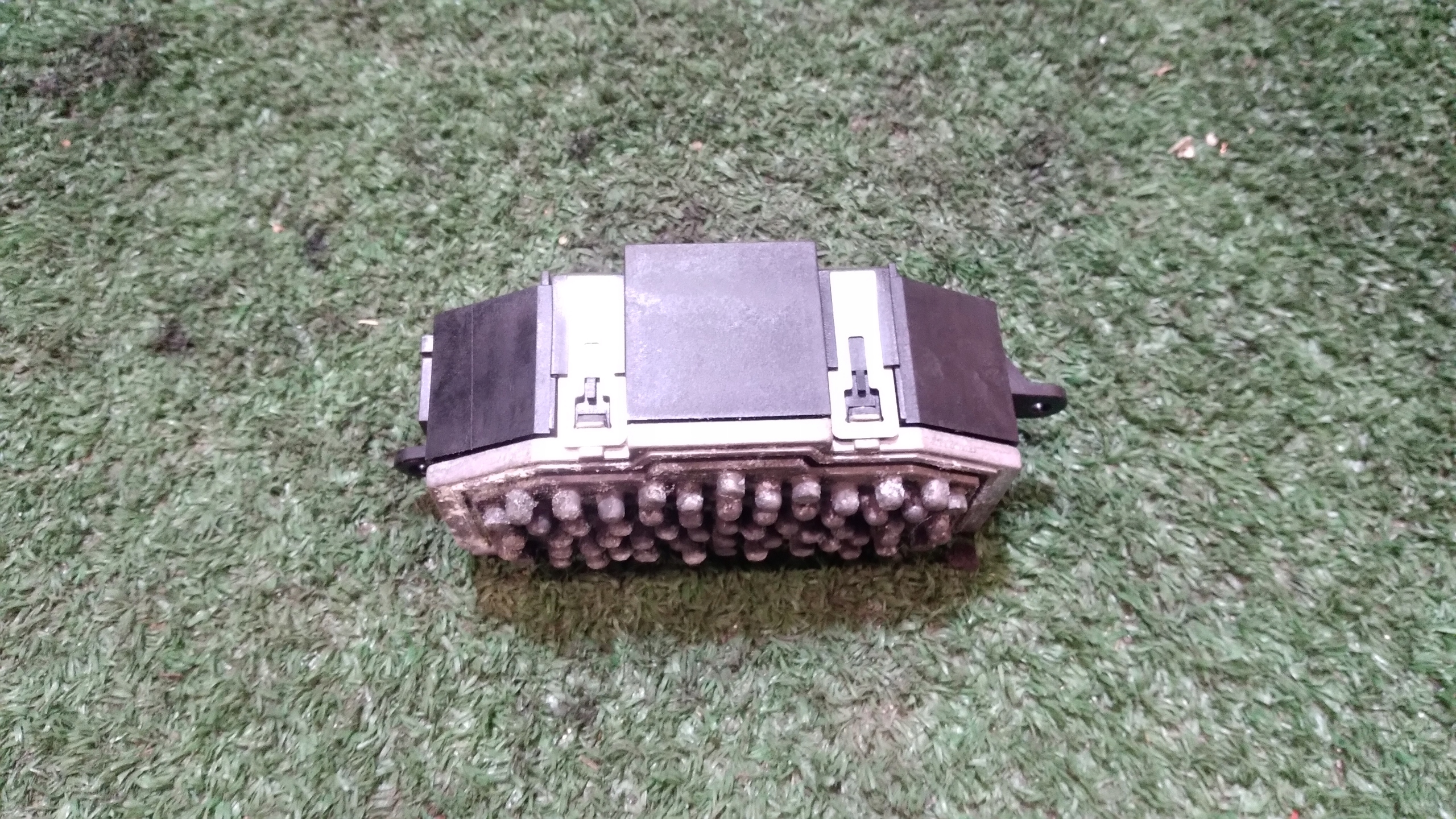 resistor, rheostat, regulator heater fan resistor VOLKSWAGEN PASSAT B6
