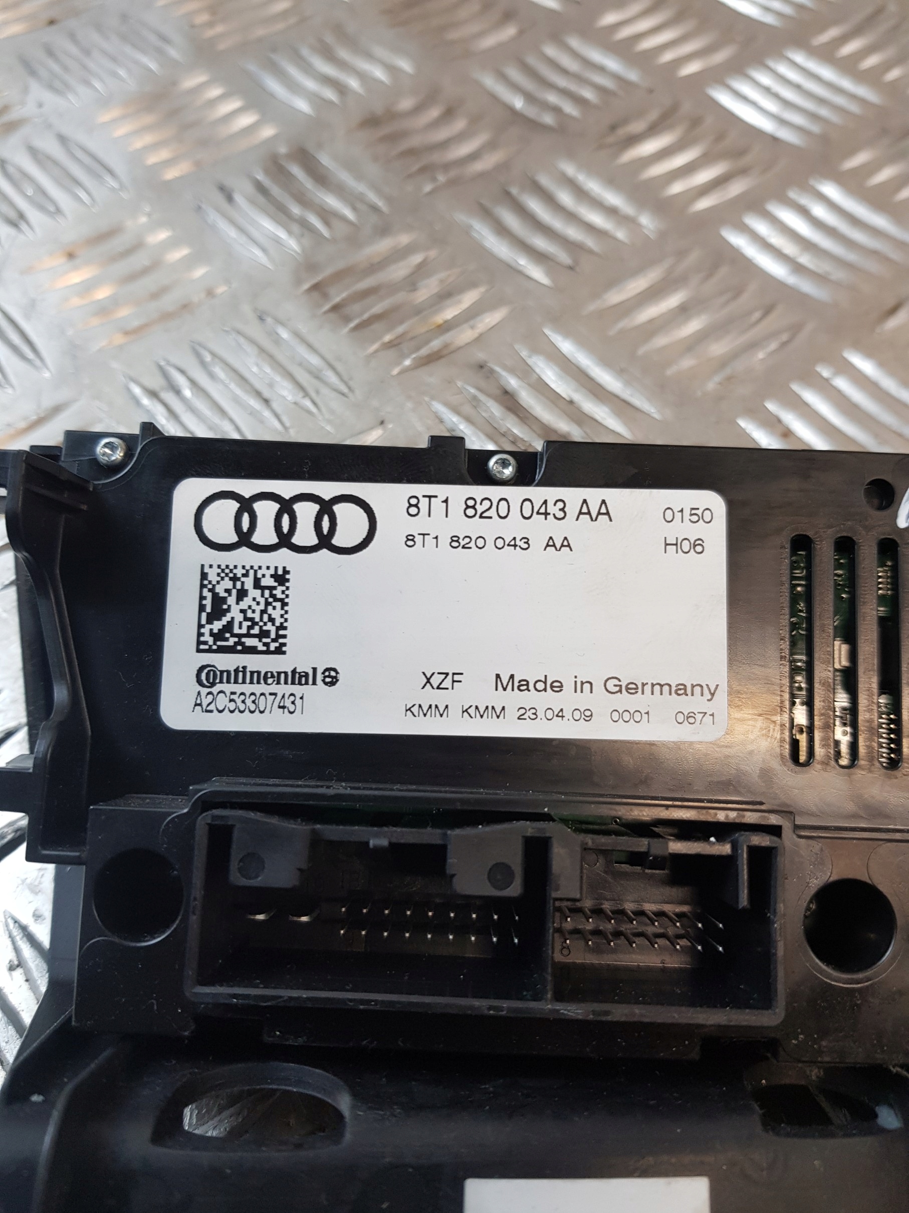 PANEL klími klimatizaci 8T1820043AA AUDI A4 B8 09R
