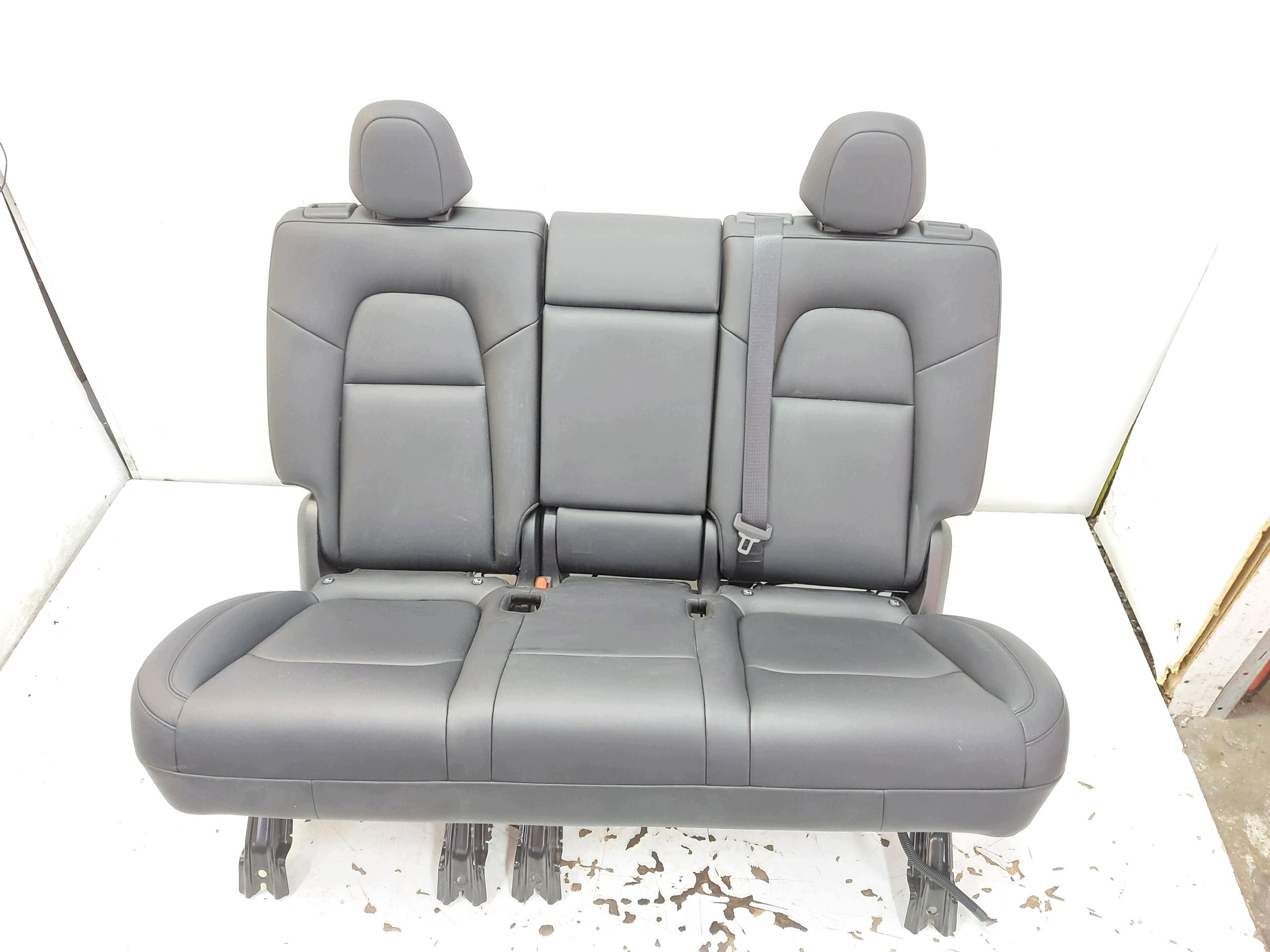 TESLA MODEL Y 2024r KANAPY seats front rear part KPL