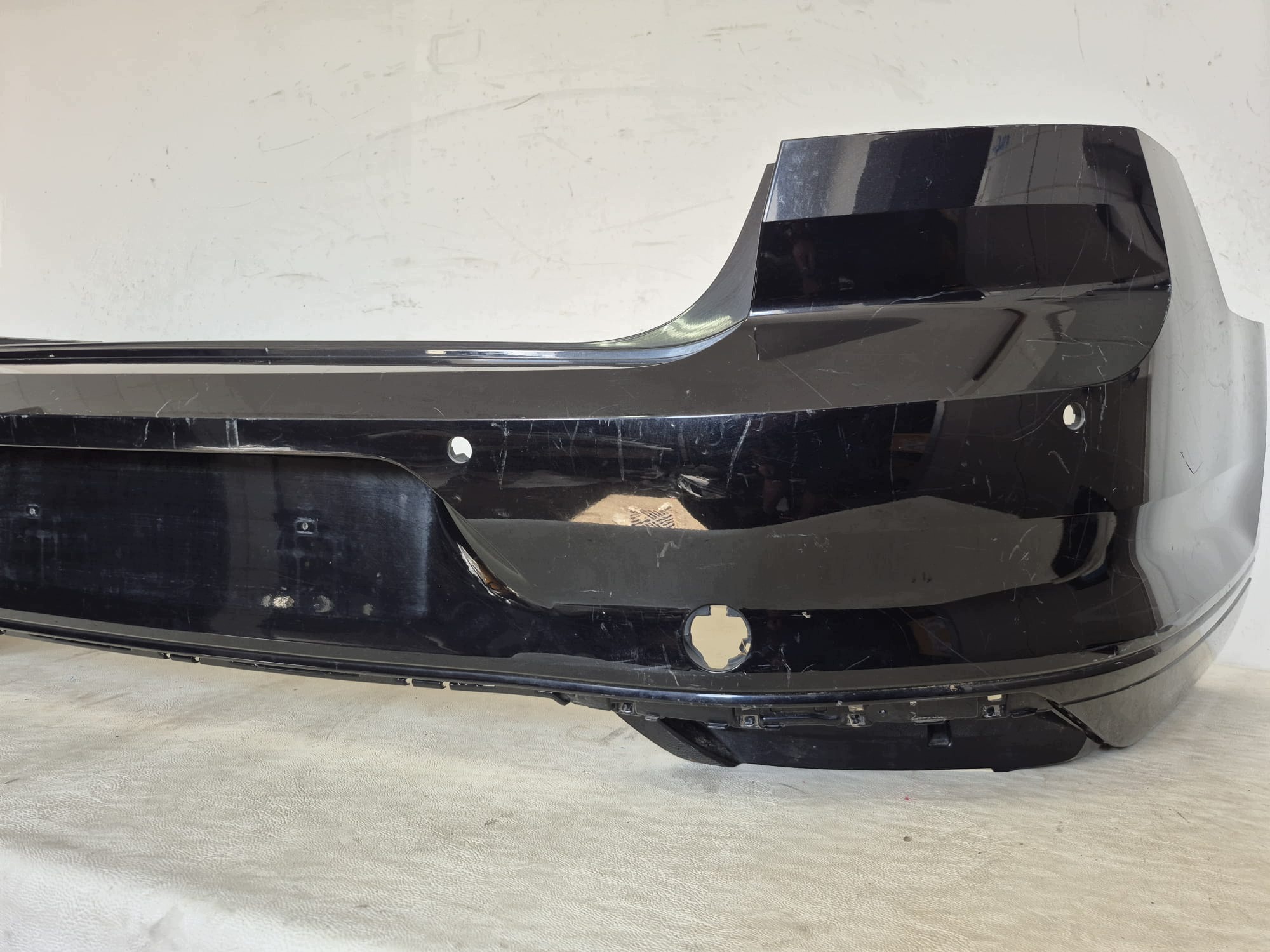 VW PASSAT B8 szedán LIFT 19-23 lökhárító hátsó hátsó PDC