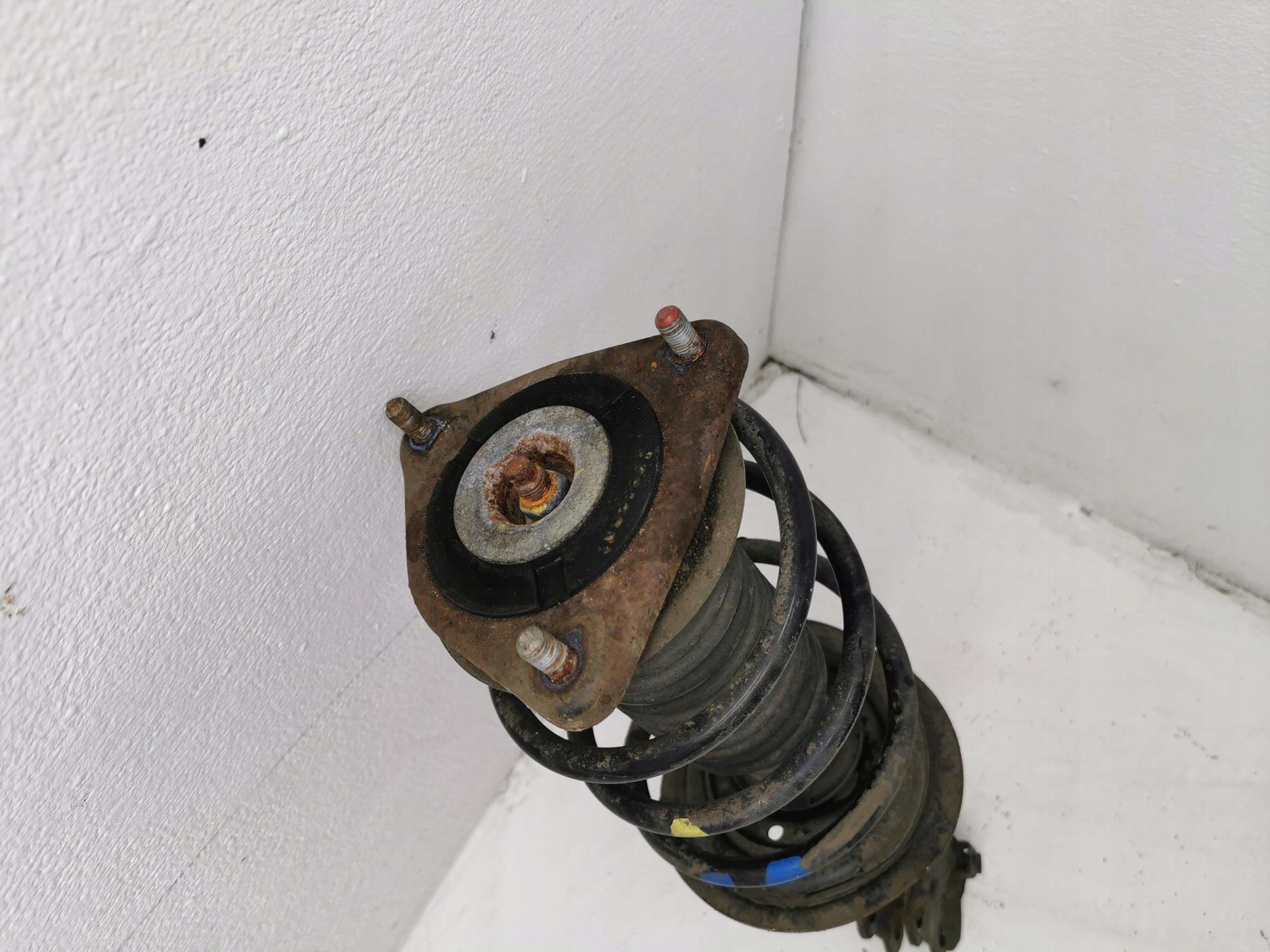 shock absorber right front KIA PROCEED II 1.6 GDI 135KM