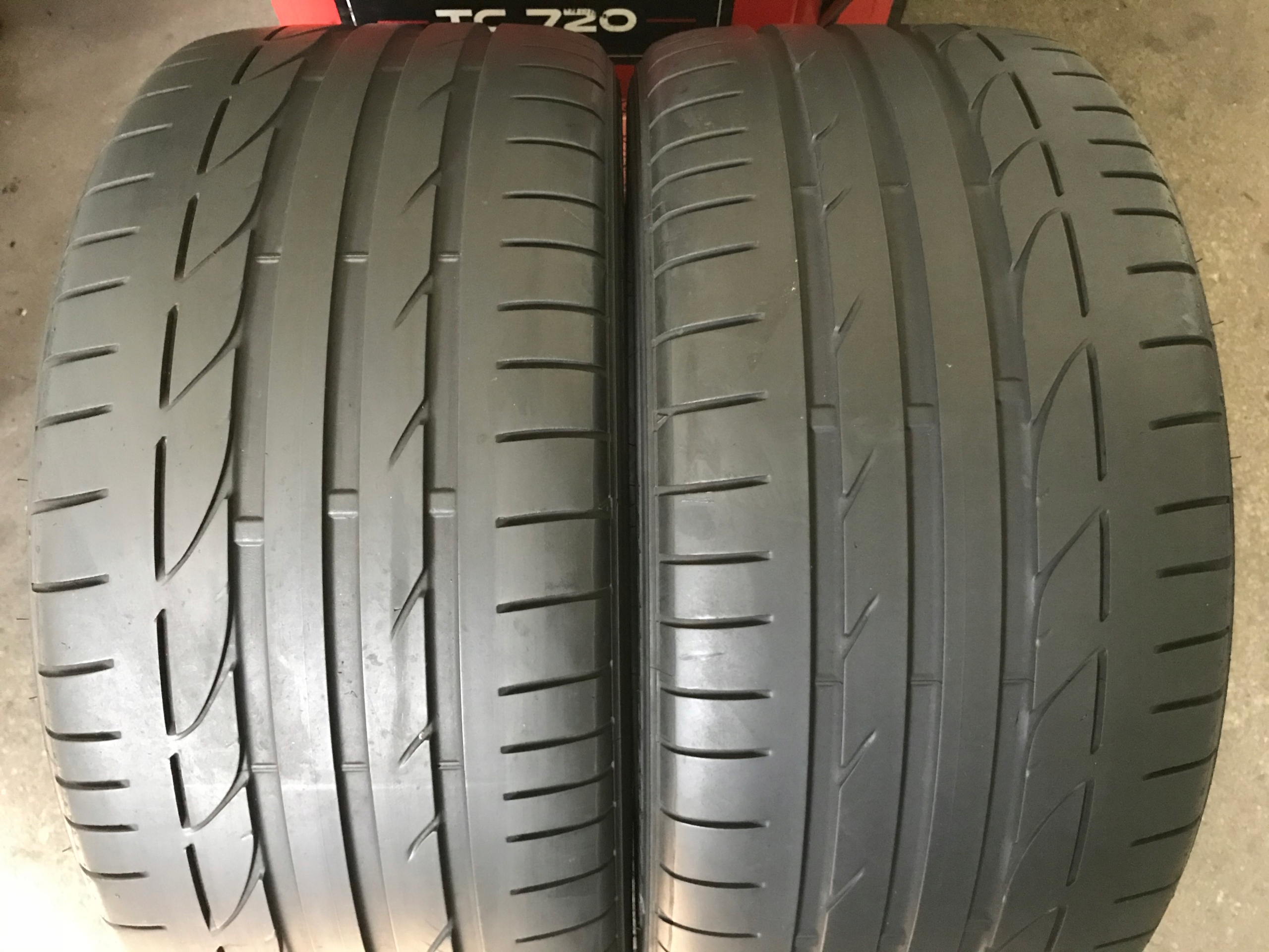 2 tyres summer 255/40R18 Bridgestone Potenza S001 Run Flat 6mm