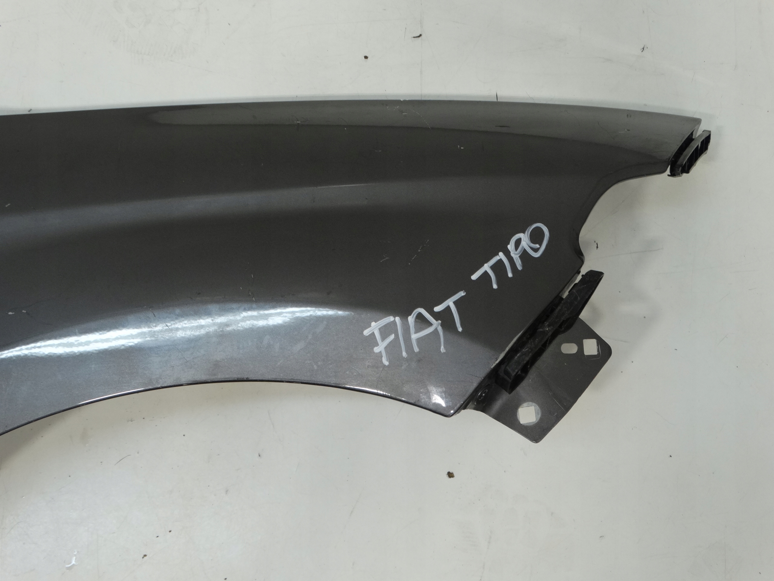 fender right front FIAT TIPO KOMBI 2016R.