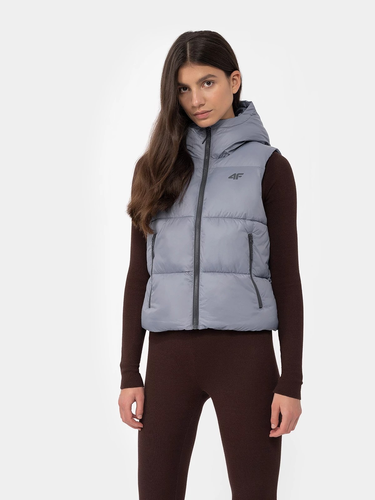 BEZRĘKAWNIK DAMSKI Z KAPTUREM 4F KAMIZELKA SPORTOWA PUCHOWA R. XXL Kod producenta H4Z22-KUDP004-32S