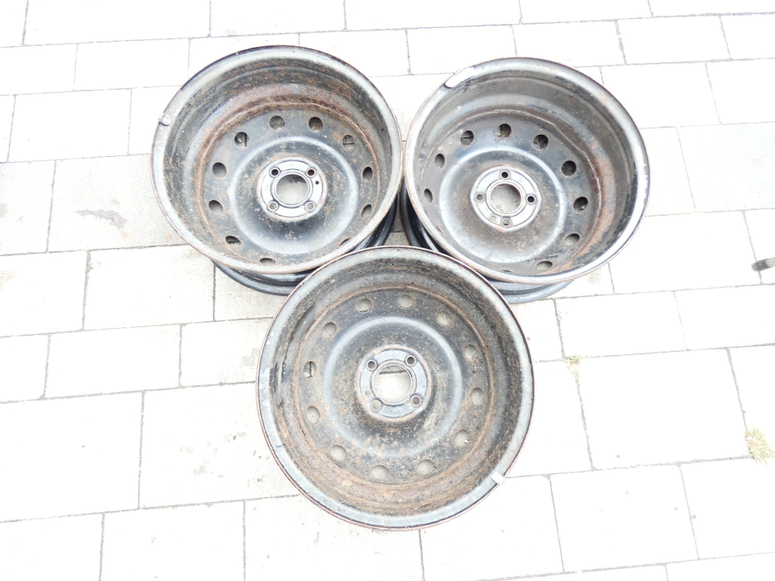 CERCHIO STALOWA DACIA RENAULT 6.0" x 15" 4x100 ET 30