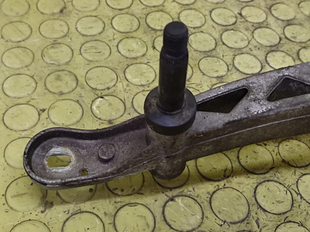 MERCEDES W204 wiper mechanism front 1397220567