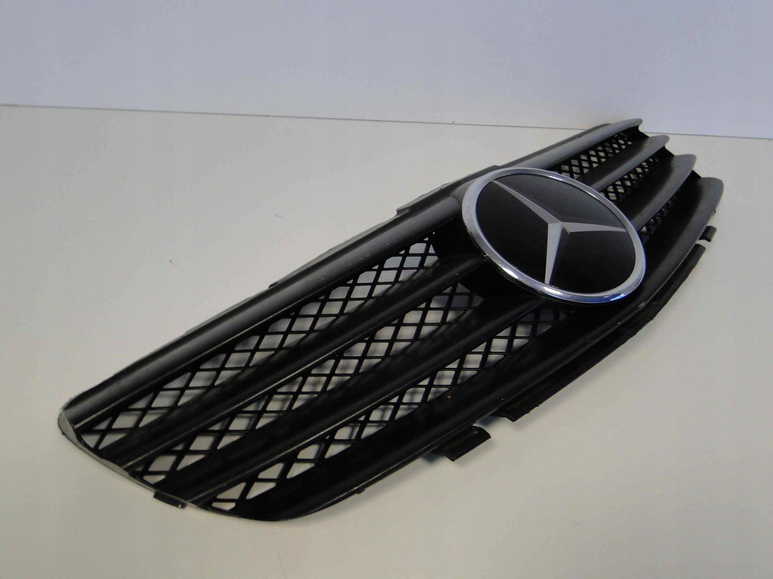 MERCEDES SL R230 230 GRILL ATRAPA 55 AMG RADAR Numer katalogowy części A2308800583