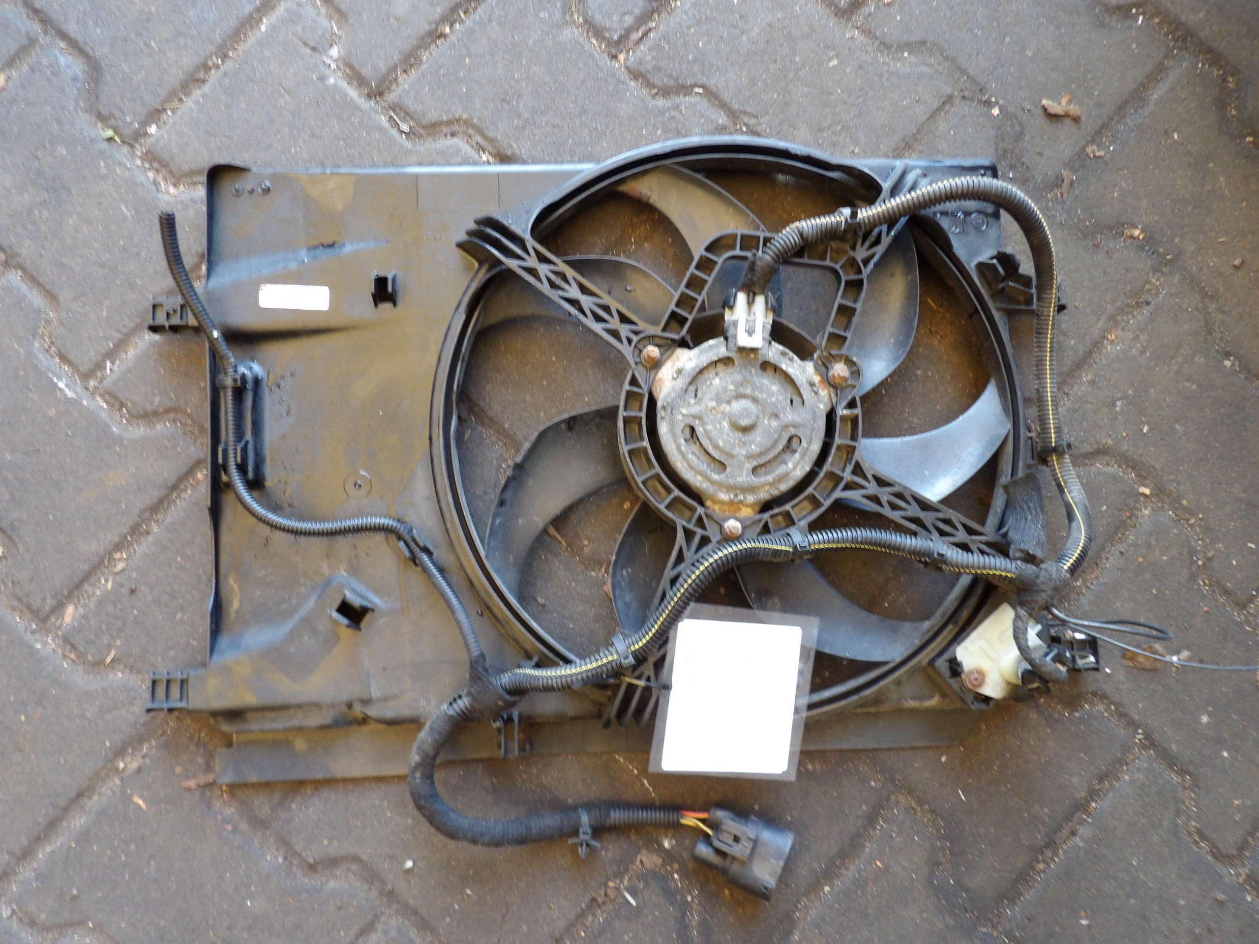 Opel Corsa D ventilátor chladiče 55.704.030 N2987002