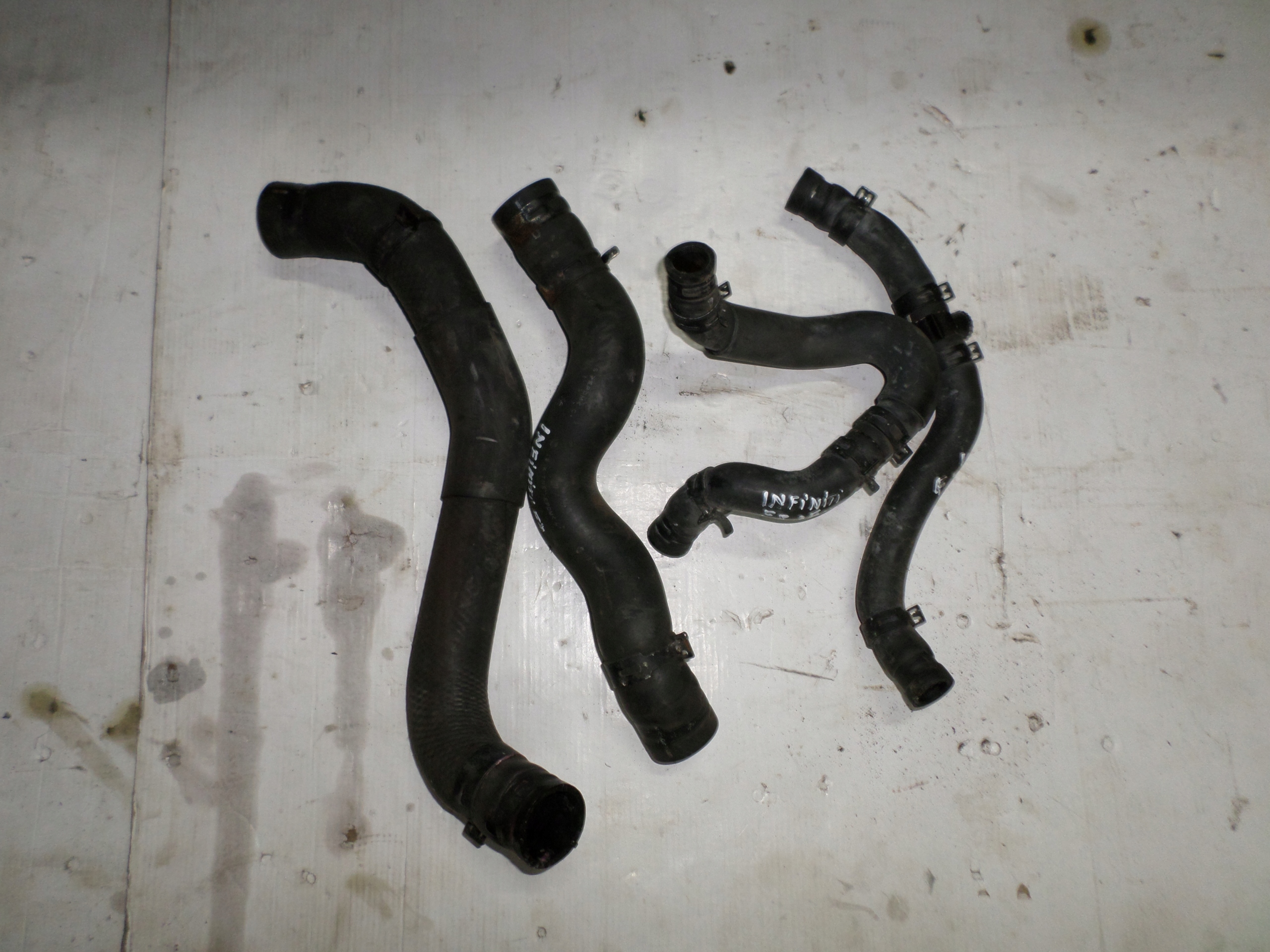 ТРУБКА ДРОТИ ВОДУ ІНФІНІТІ Ex35 3b