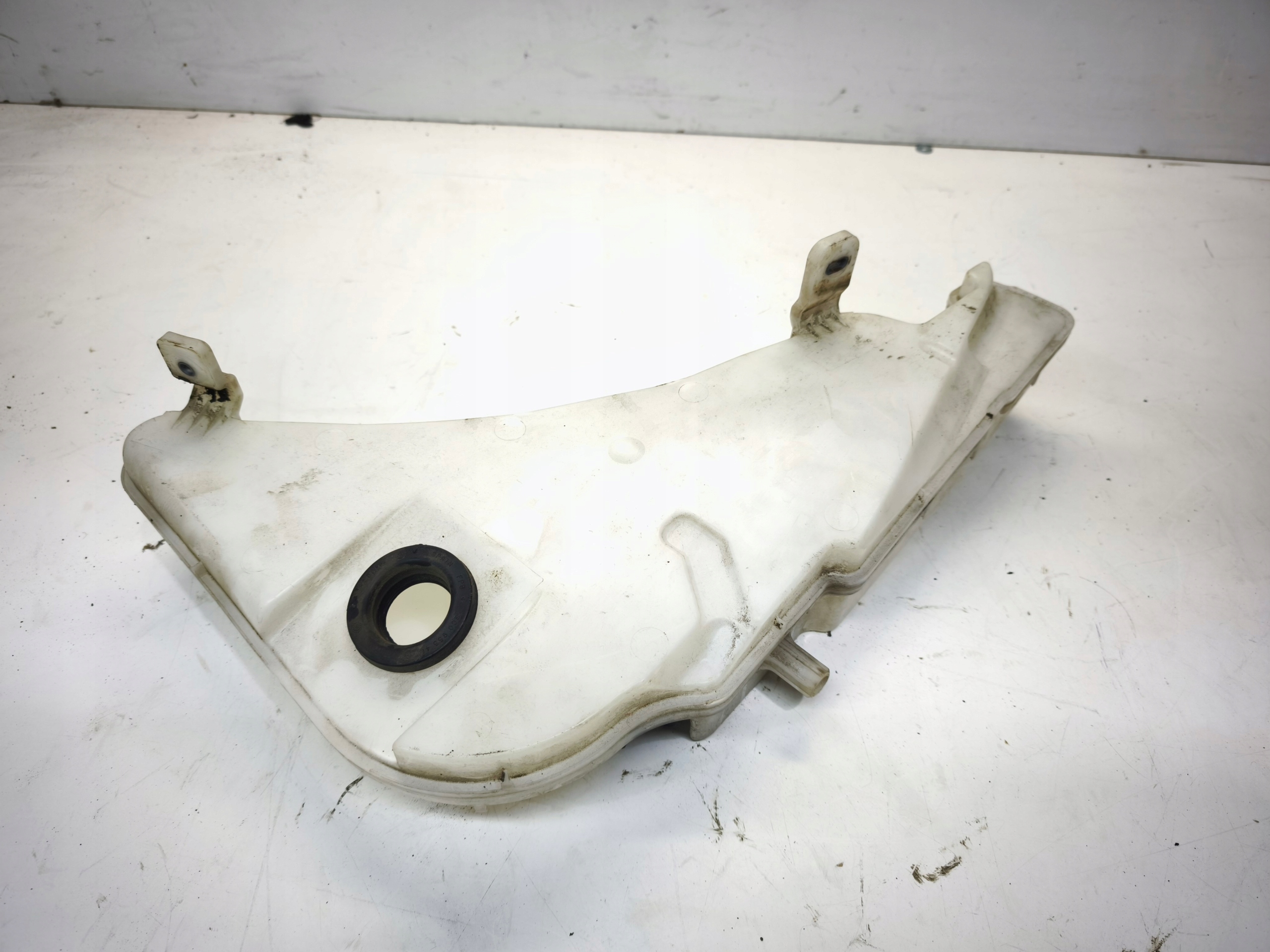 tank washers below XENON AUDI A6 C7 A7 4G8955451D