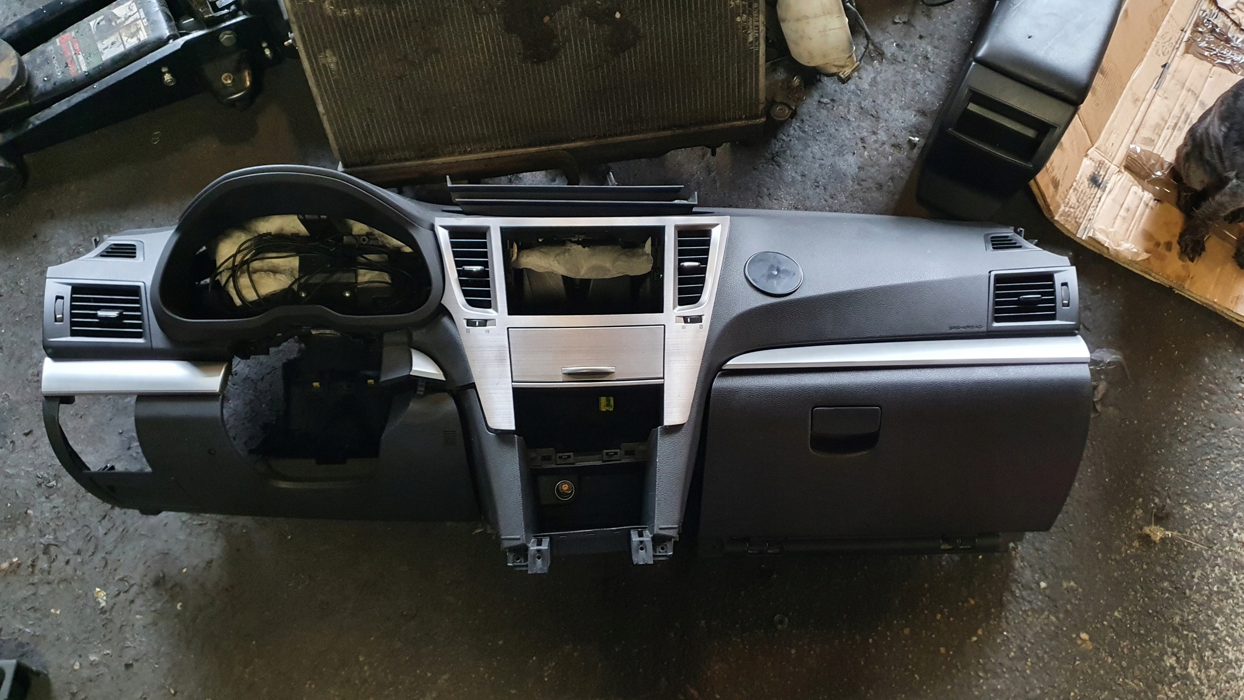 Приборная панель Subaru Outback IV EU