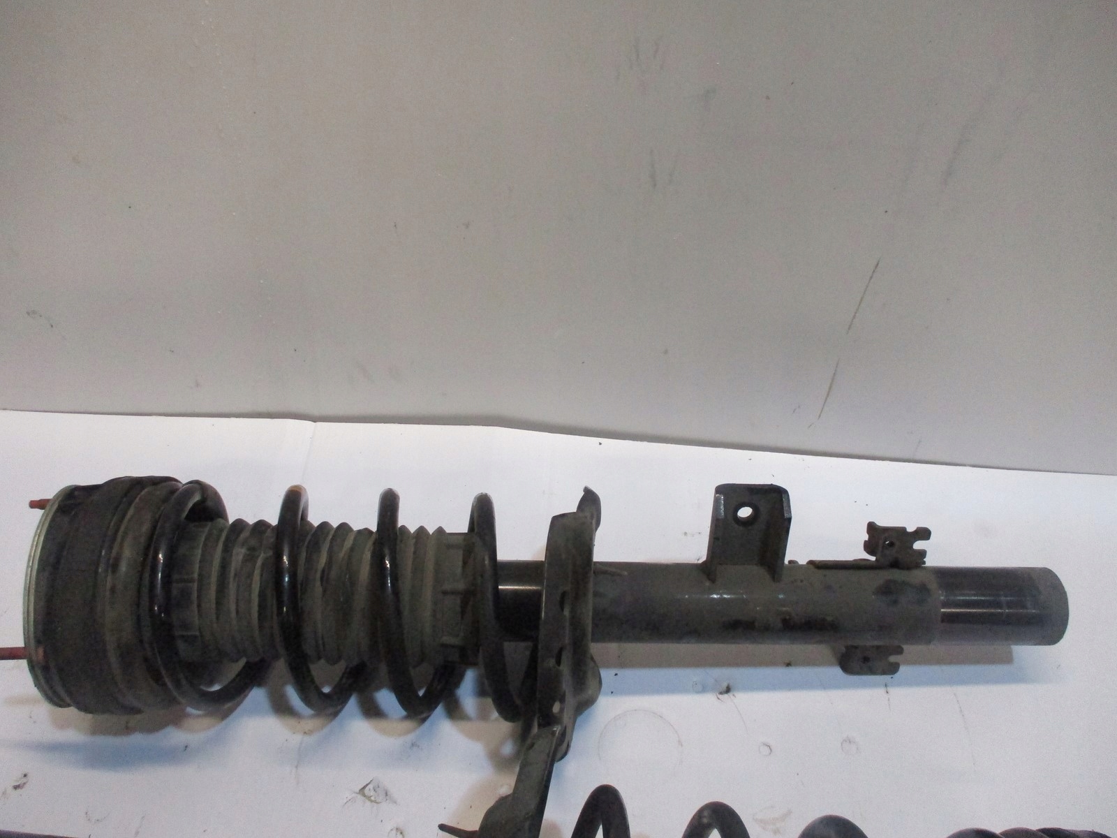 STOSSDÄMPFER AMOR HINTEN RANGE ROVER EVOQUE 2,0D