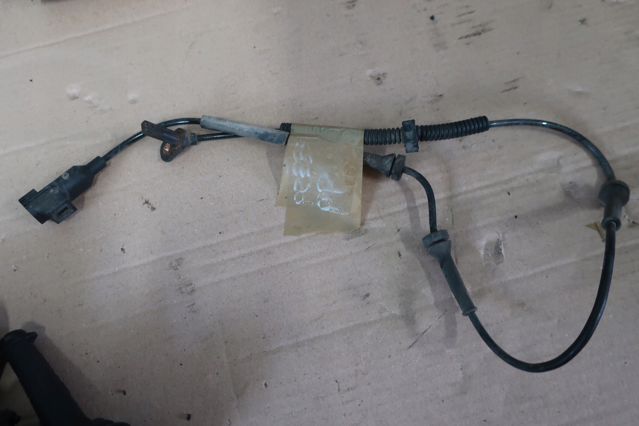 6G9N-28372-AB - FREELANDER II 2 ДАТЧИК ABS ПЕРЕДНІЙ ПРАВИЙ ORIGNI 06-