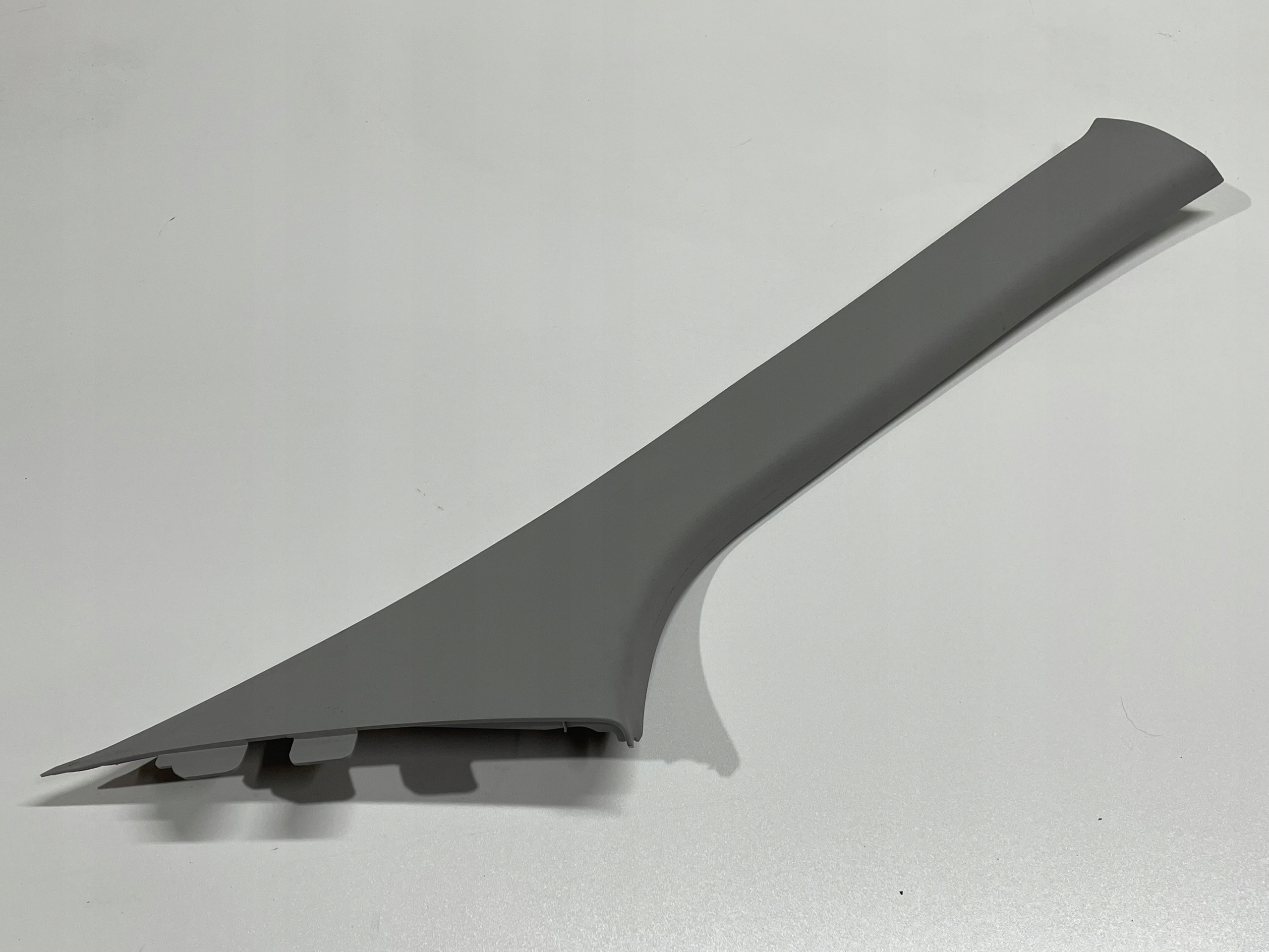 HYUNDAI GETZ 02-09 POSZYCIE SŁUPKA PRAWY PRZÓD