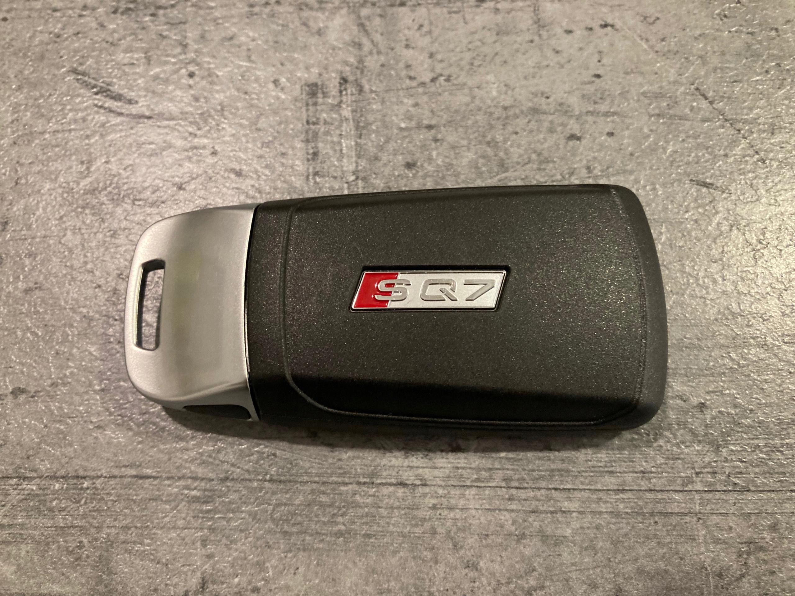 4M0959754AF - Ключ дистанційного керування AUDI S Q7 оригінал як новий