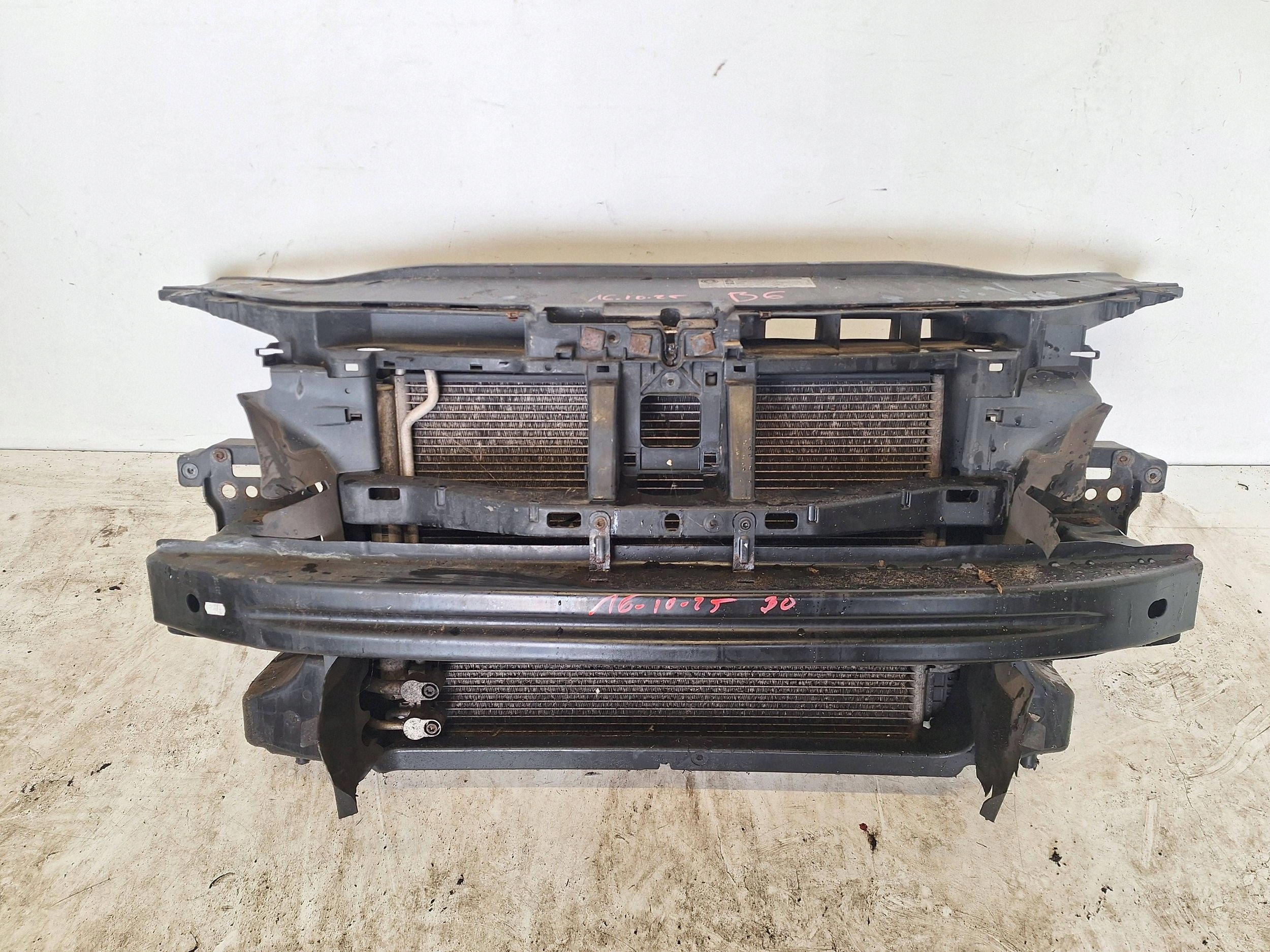 VOLKSWAGEN PASSAT B6 05-10 support panel for radiators TDI