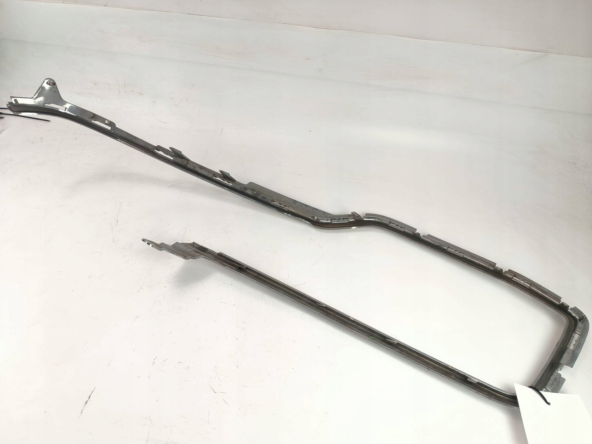 DEKOR moulding EJ7B-8B271-ACW LINCOLN MKC