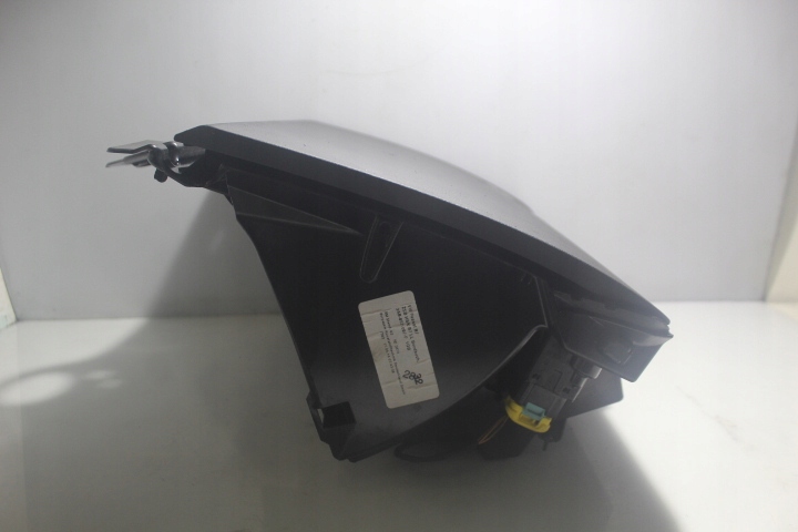бардачок пассажира volkswagen PASSAT B7
