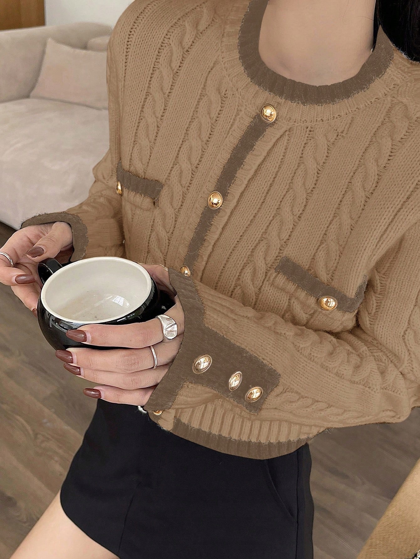 Krátký Béžový Copánkový Svetr S Knoflíky, Dlouhý Rukáv, Elegantní Dazy XL