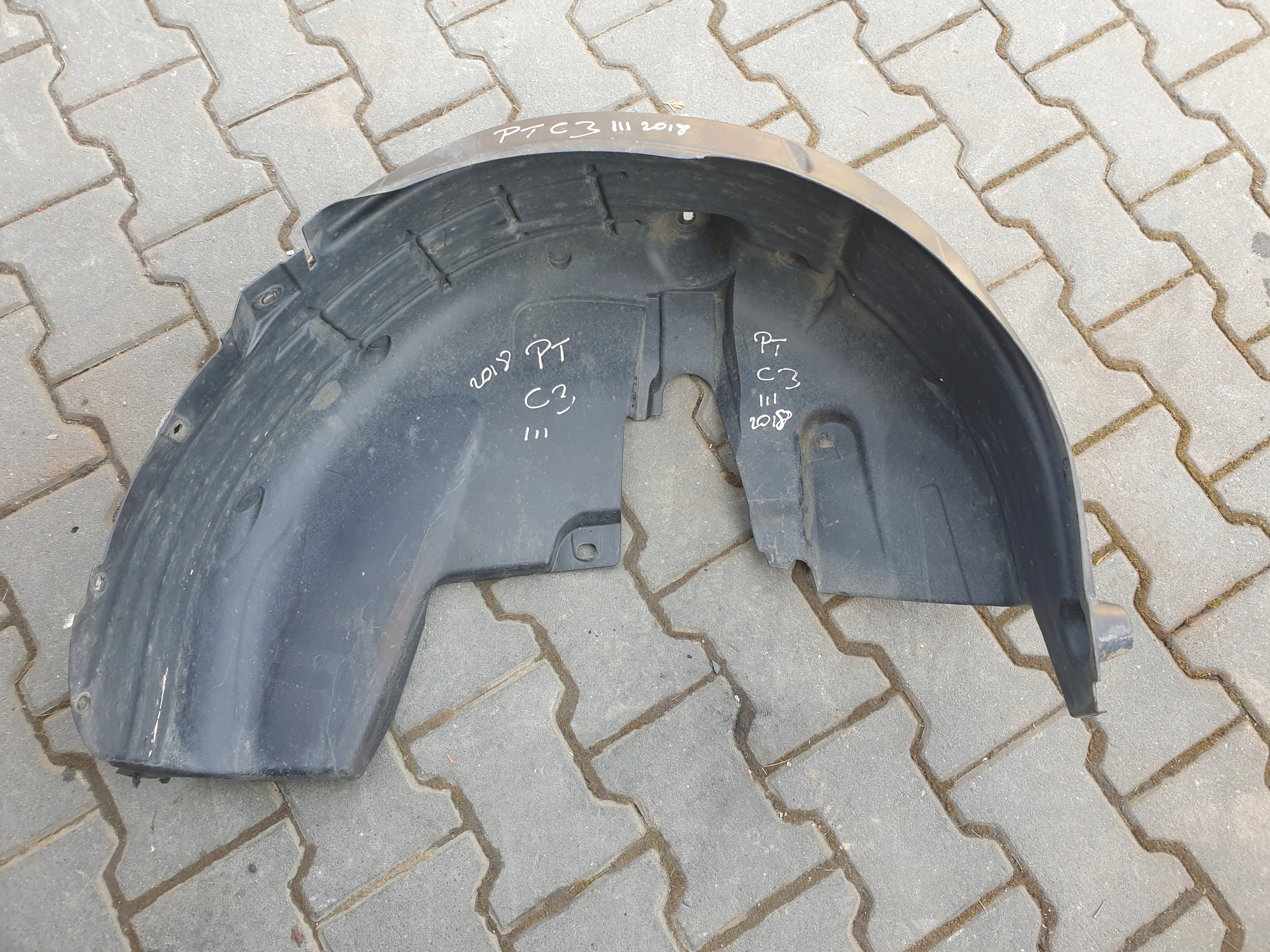 mudguard right rear part CITROEN C3 III 2016- 9811931680