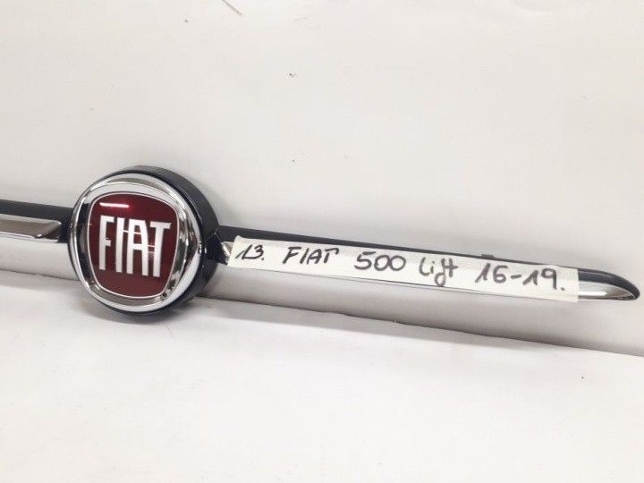 FIAT 500 2016 рестайлинг решетка радиатора логотип