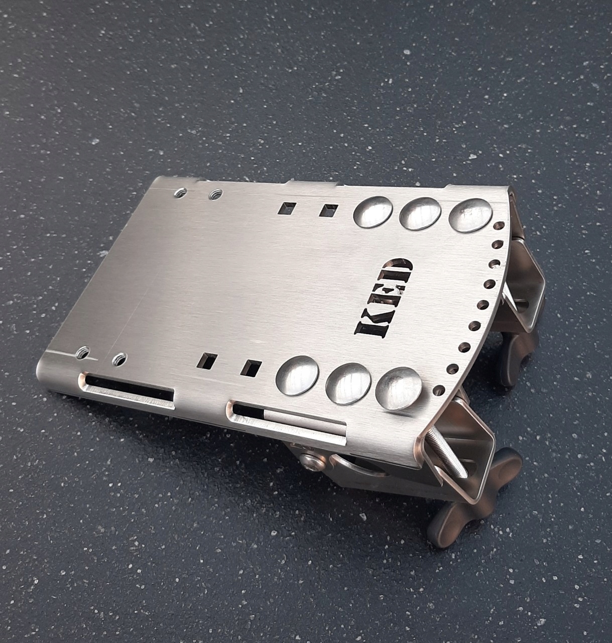 Uchwyt Podstawa Montażowa Ked Na Reling 22mm