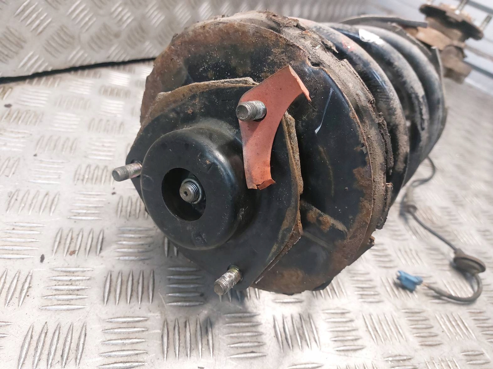 shock absorber spring swing left front NISSAN MURANO Z50 334381
