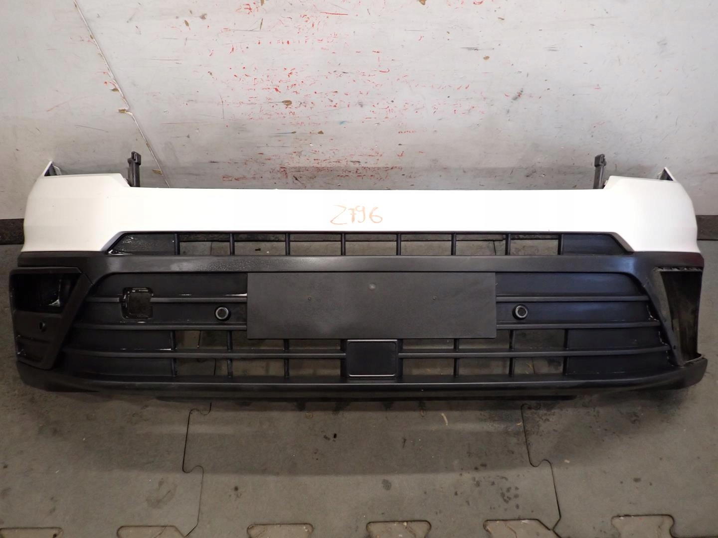 bumper front front VW CRAFTER II 2017- 7C0807221A