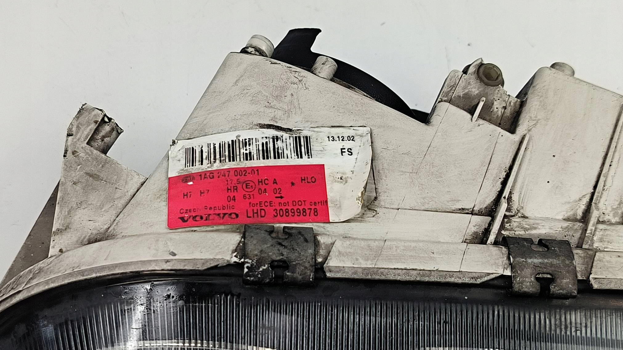 light left front EU 30899878 VOLVO V40