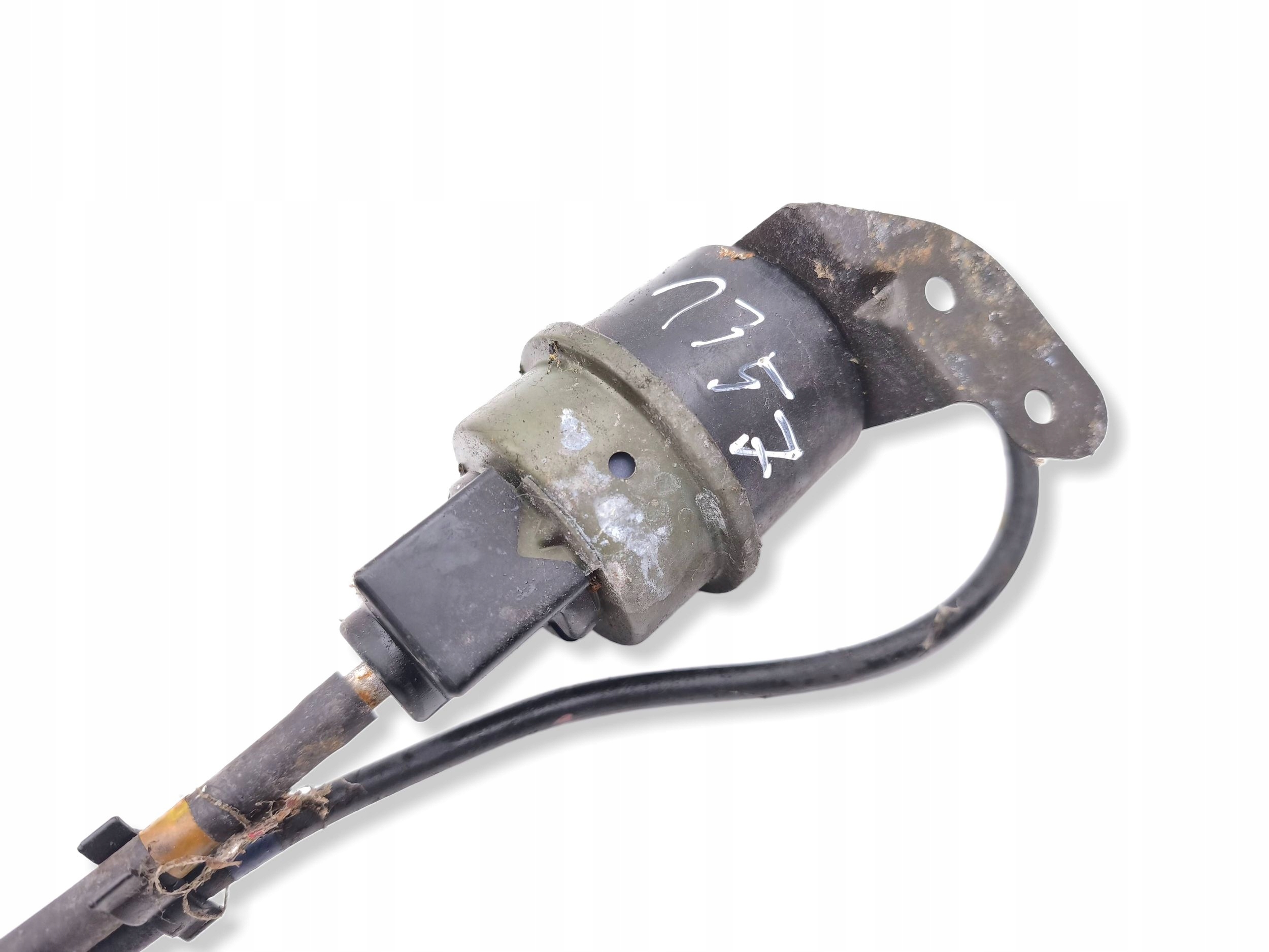 mitsubishi 3000 GT 1994 клапан ваккумный