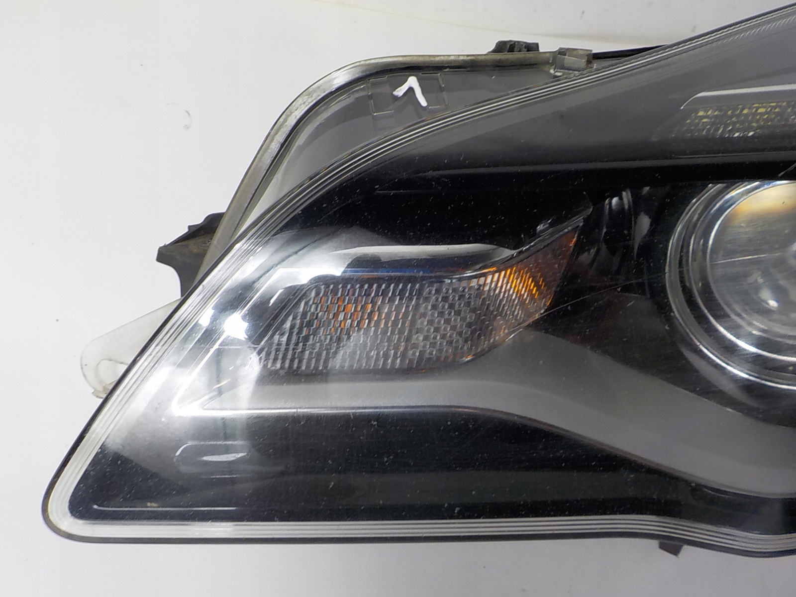 OPEL INSIGNIA A LIFT light left front front UK
