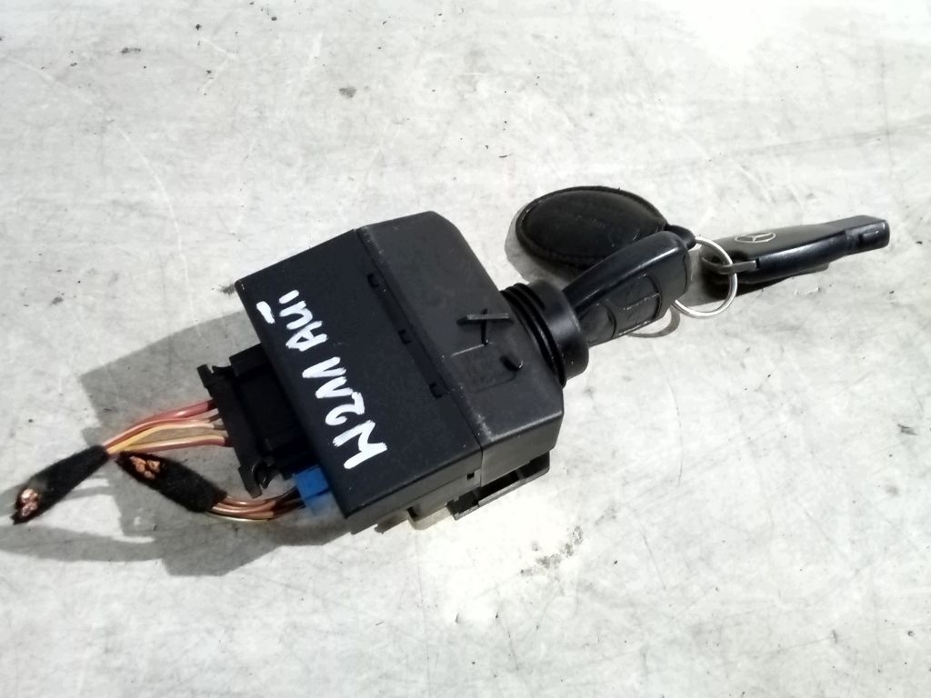 Mercedes E klasa W211 ignition z kluczykiem 2115451008