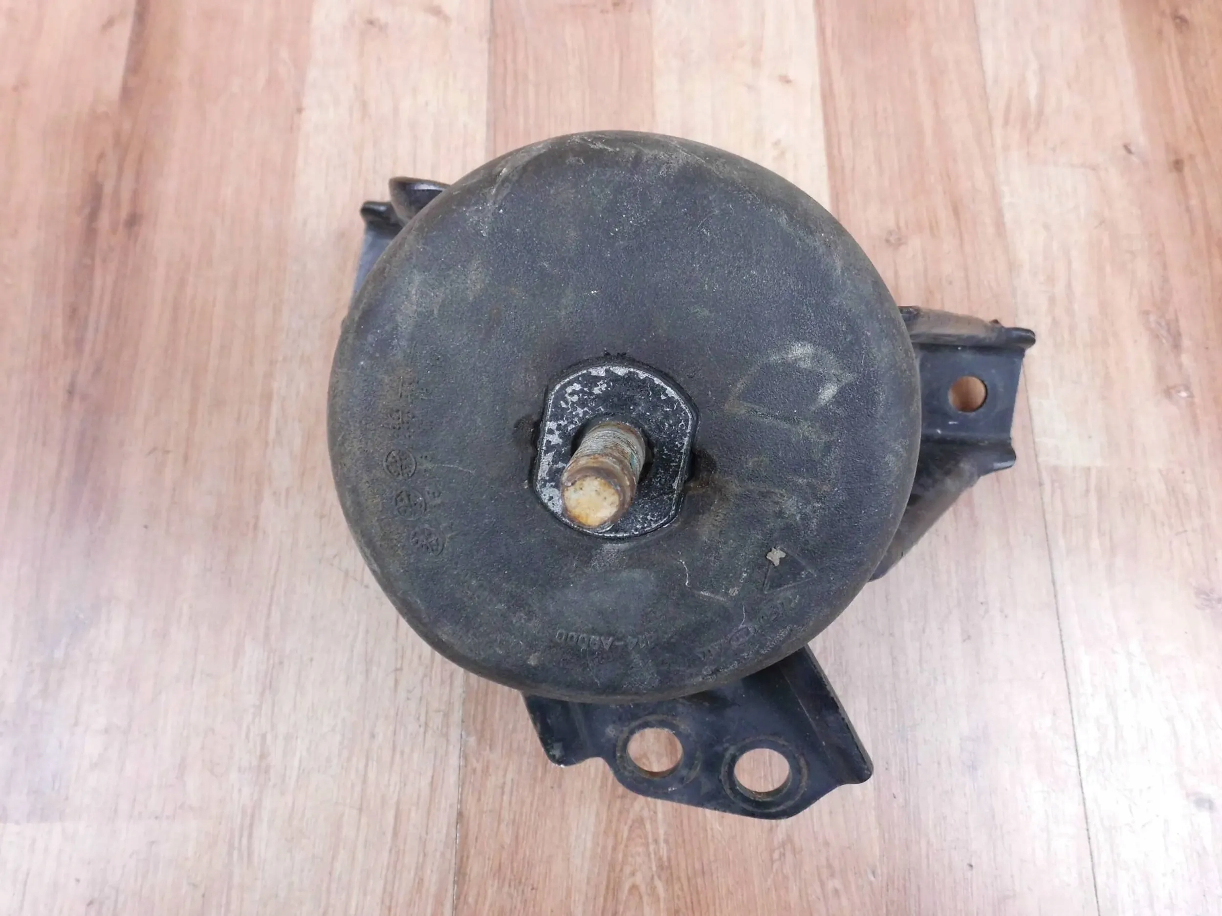 KIA Sportage IV 1.7 CRDI AUTOMAT holder console engine mount