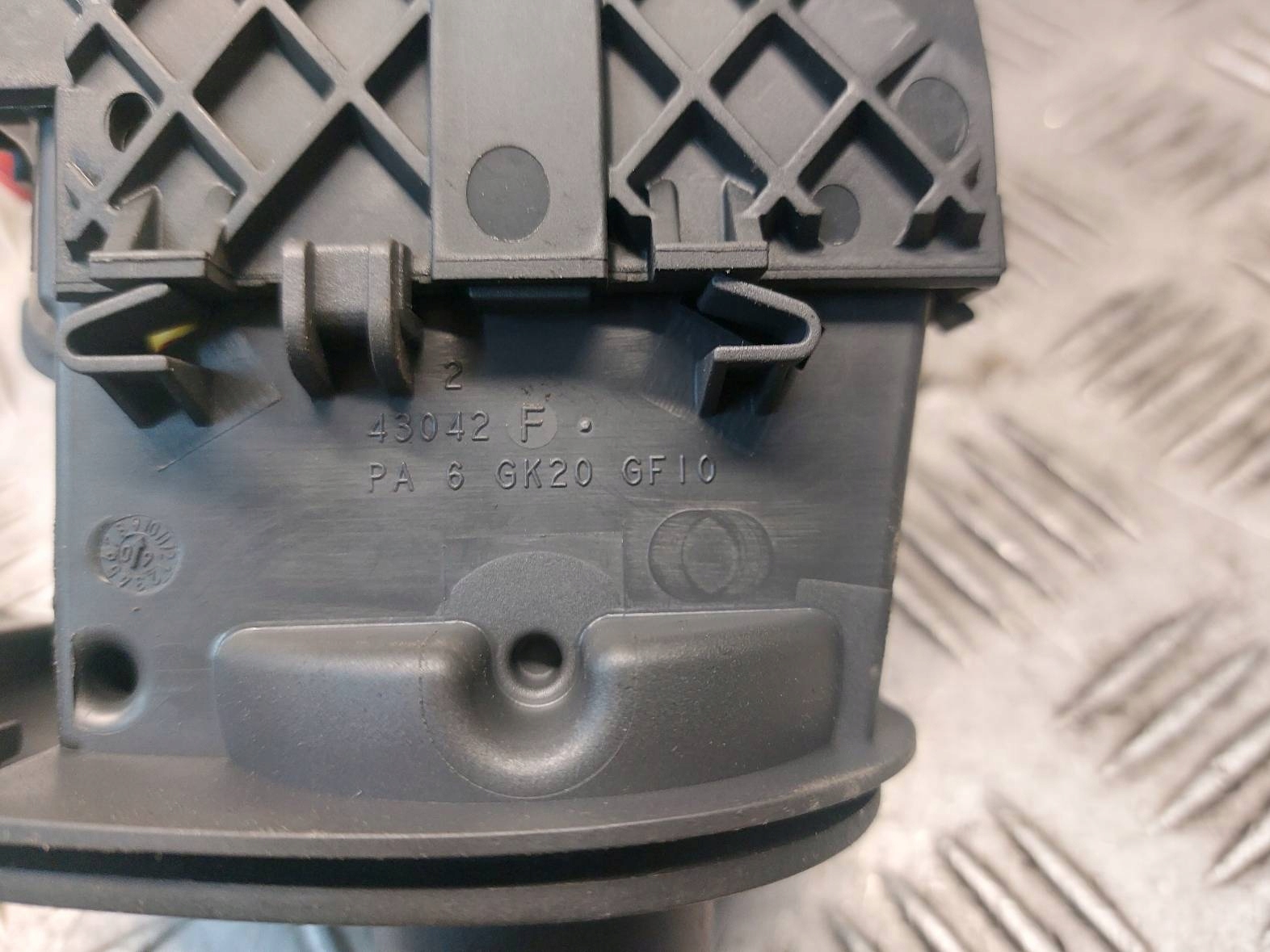 MANETKA DEVIO LUCI TERGICRISTALLO TERGI RENAULT CLIO III LIFT 8200906794