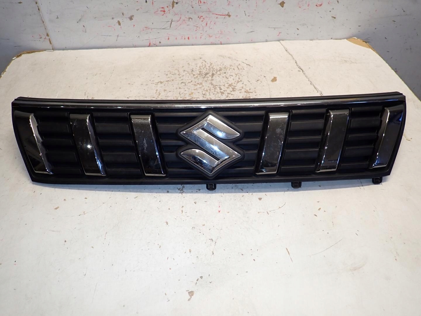 Grill SUZUKI VITARA III LIFT 2018- 72121-86R0