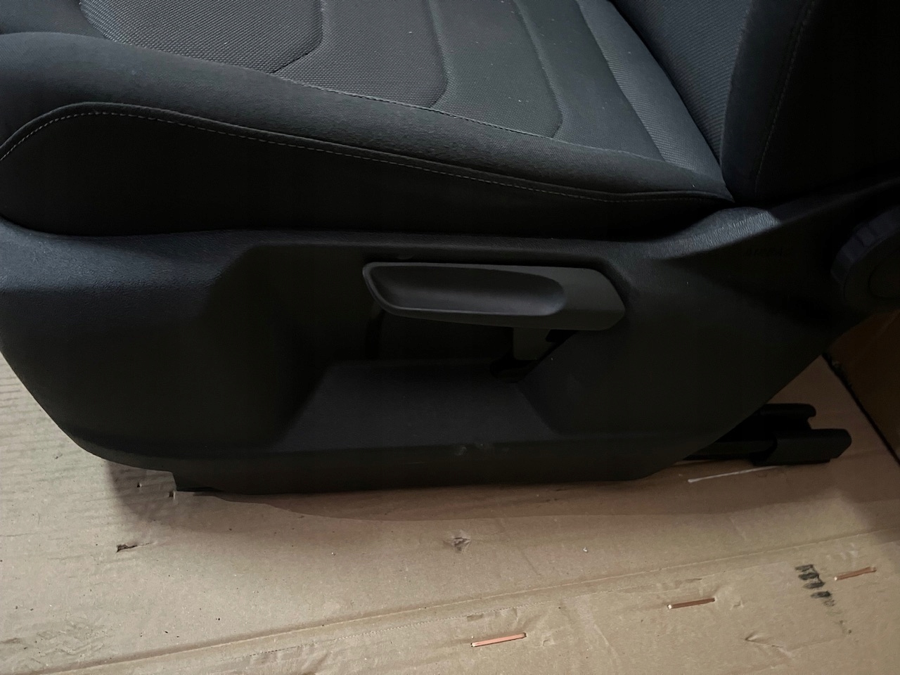 IDEALNY seat front front left support VW TOUAREG III 760 airbag 1