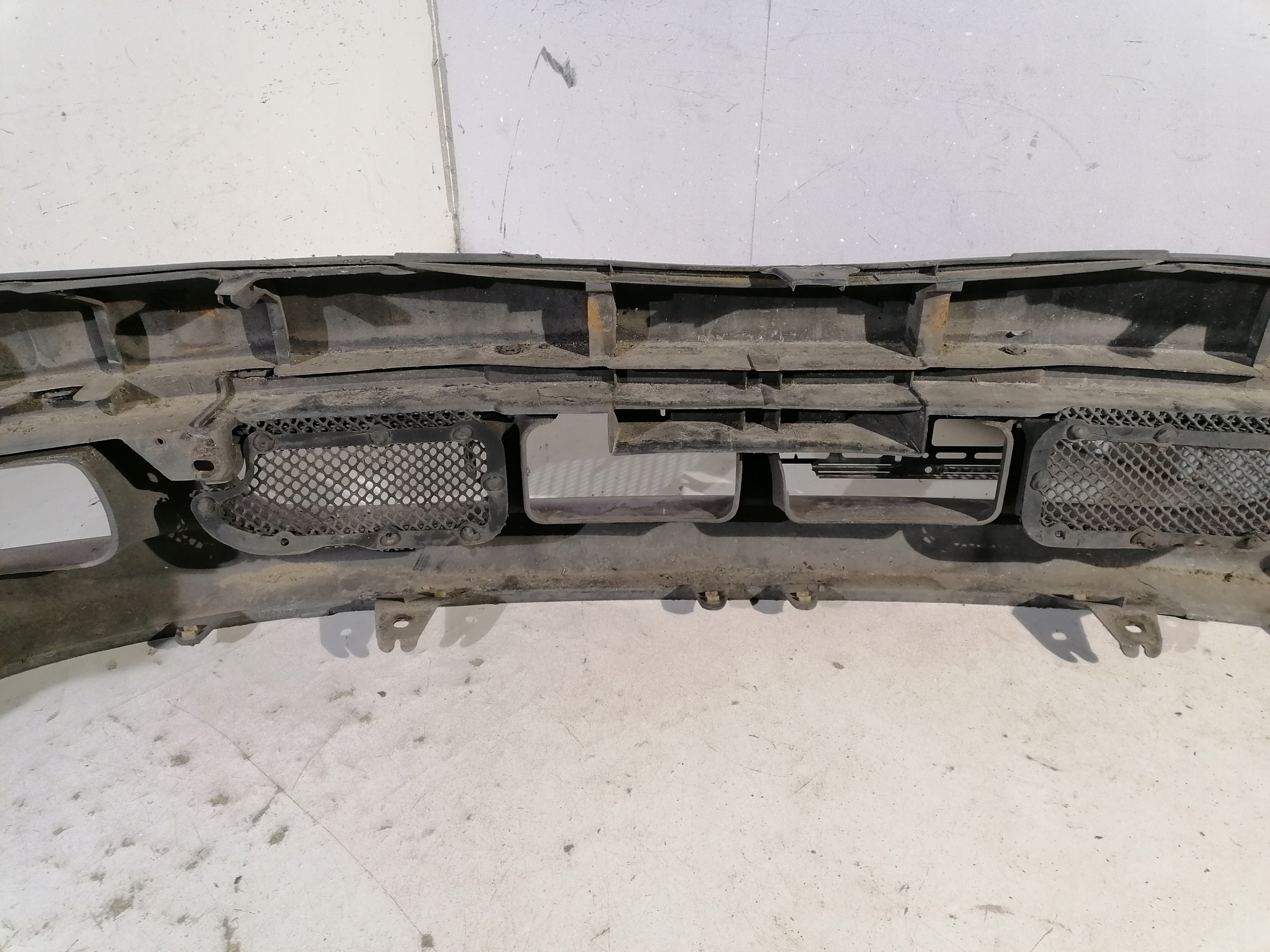 Toyota Avensis and T22 bumper front front