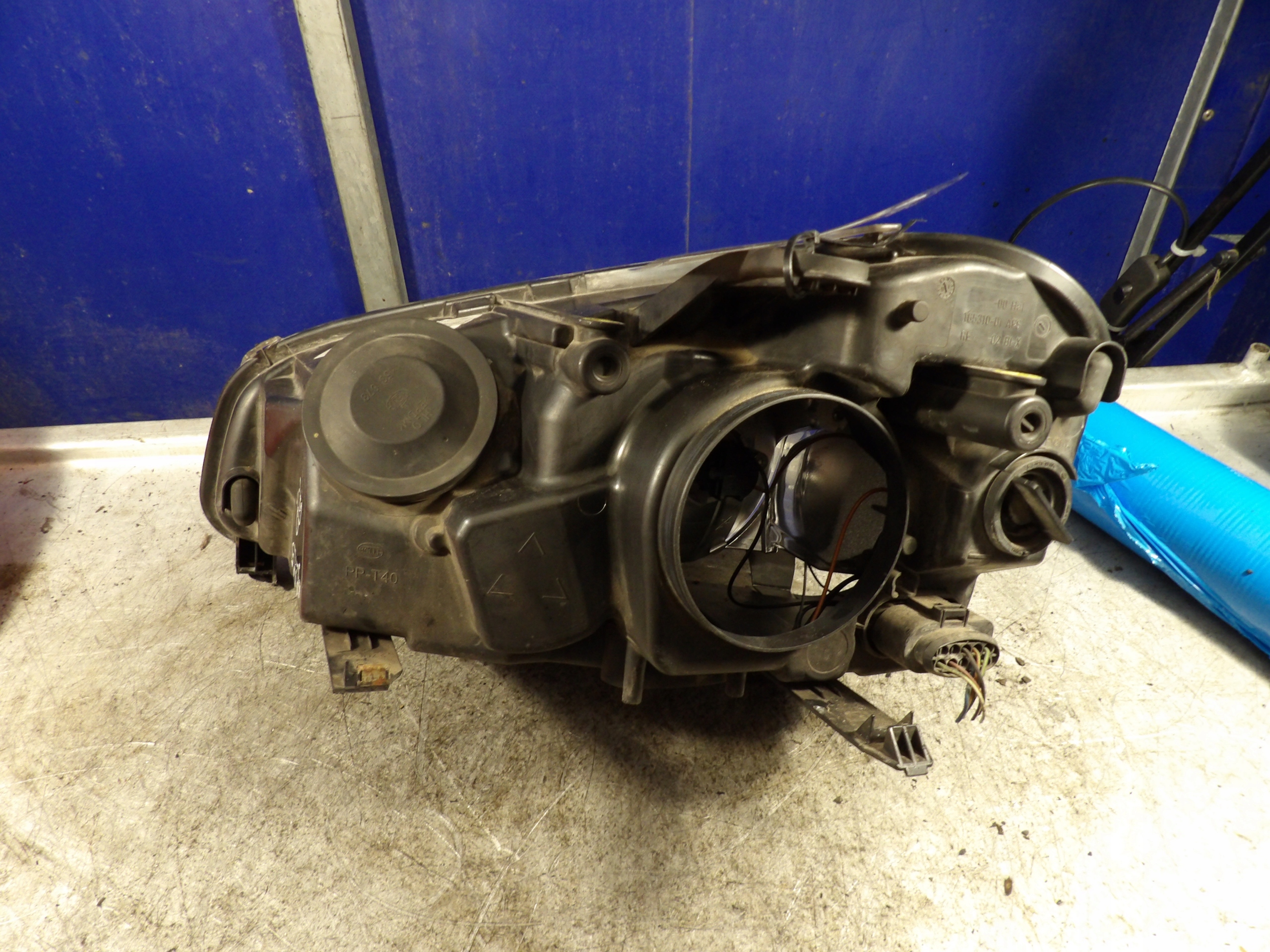 Ford C-Max light front right 7M51-13W029-AA 1EJ009587-02