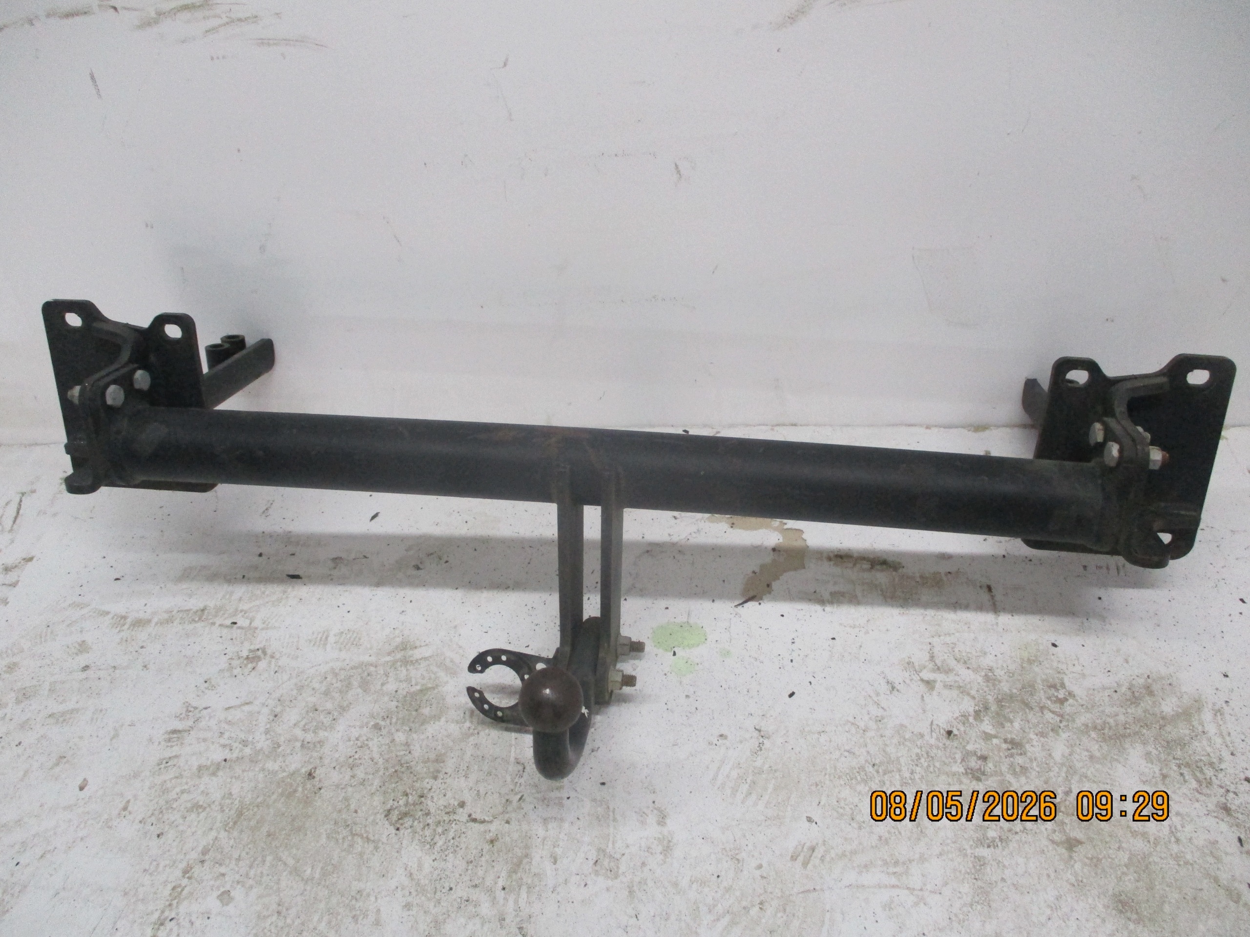 bumper support towing JAGUAR F PACE