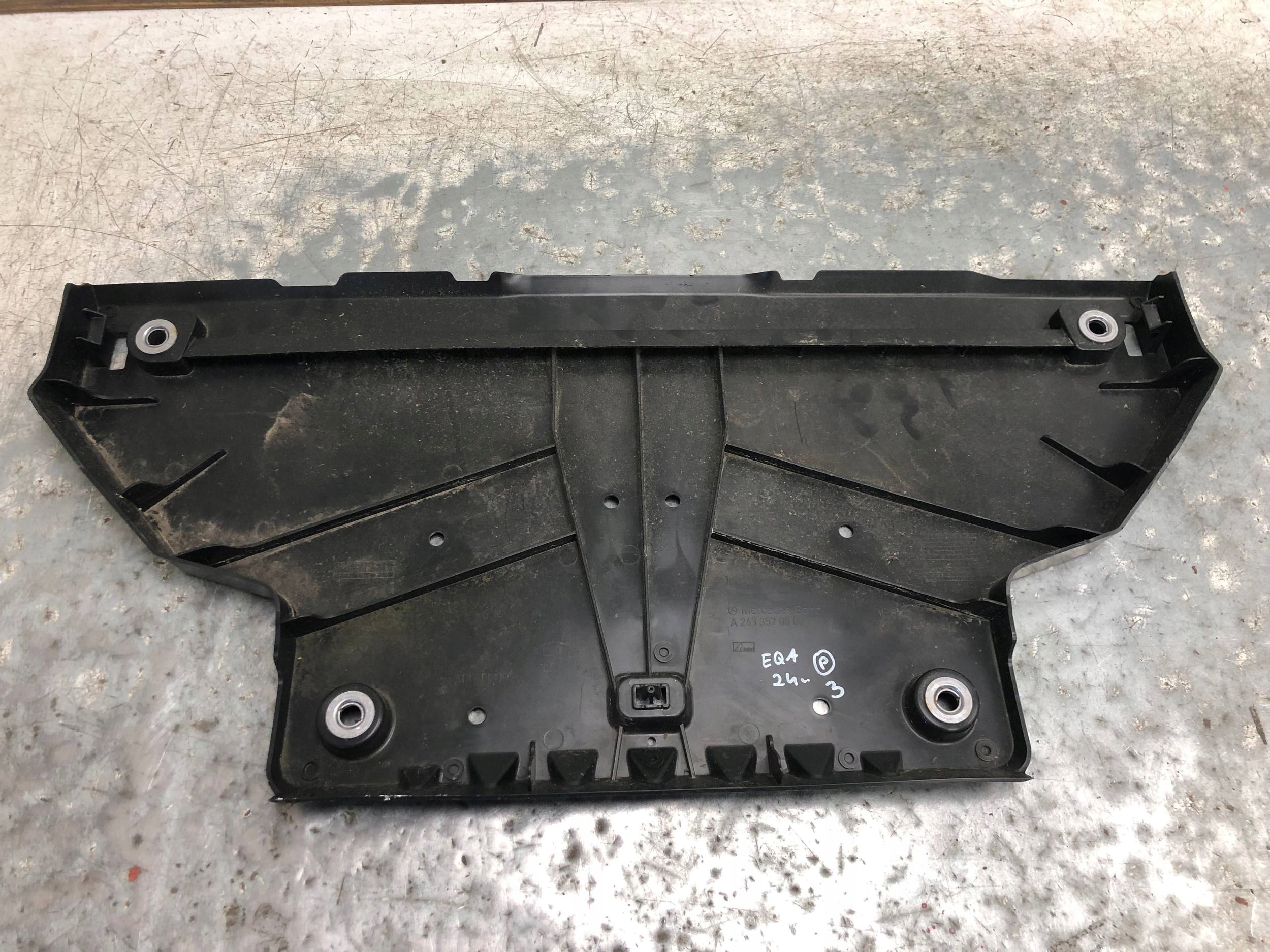 cover chassis MERCEDES EQA A2433520600