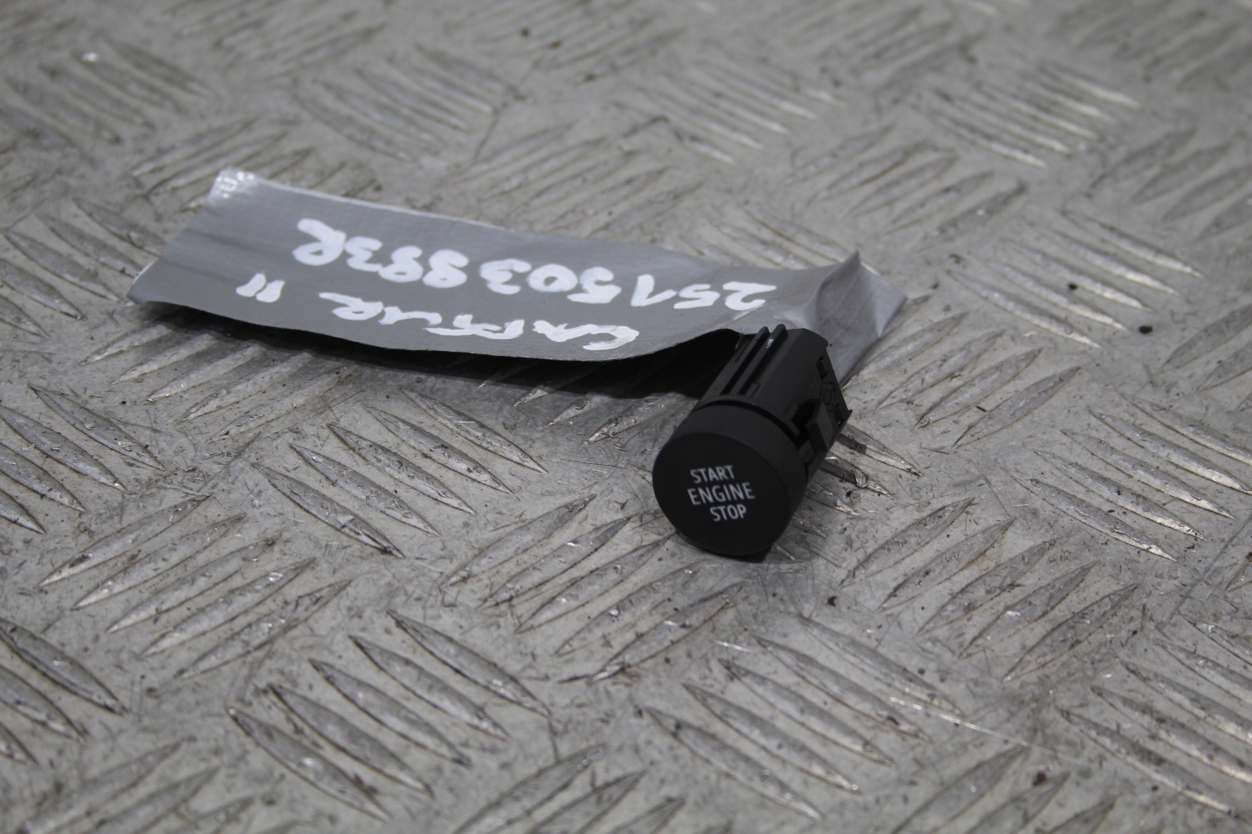 BOUTON START STOP RENAULT CAPTUR II 2
