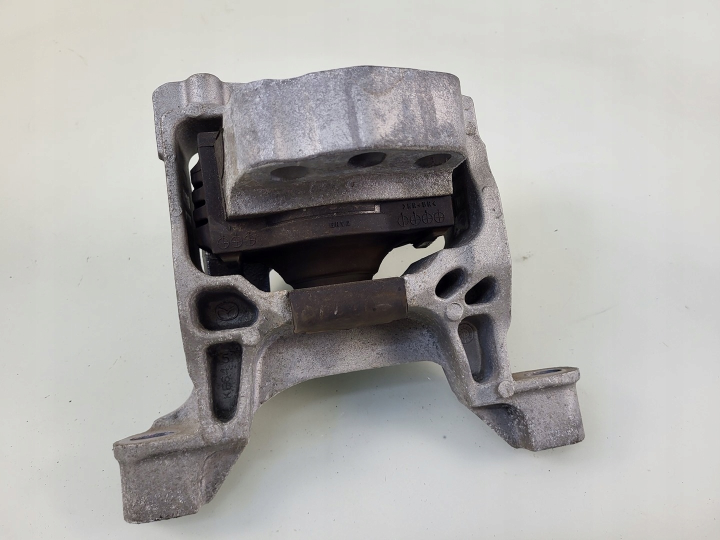 MAZDA 6 III GL GJ LIFT 2.2 D engine mount right holder holder