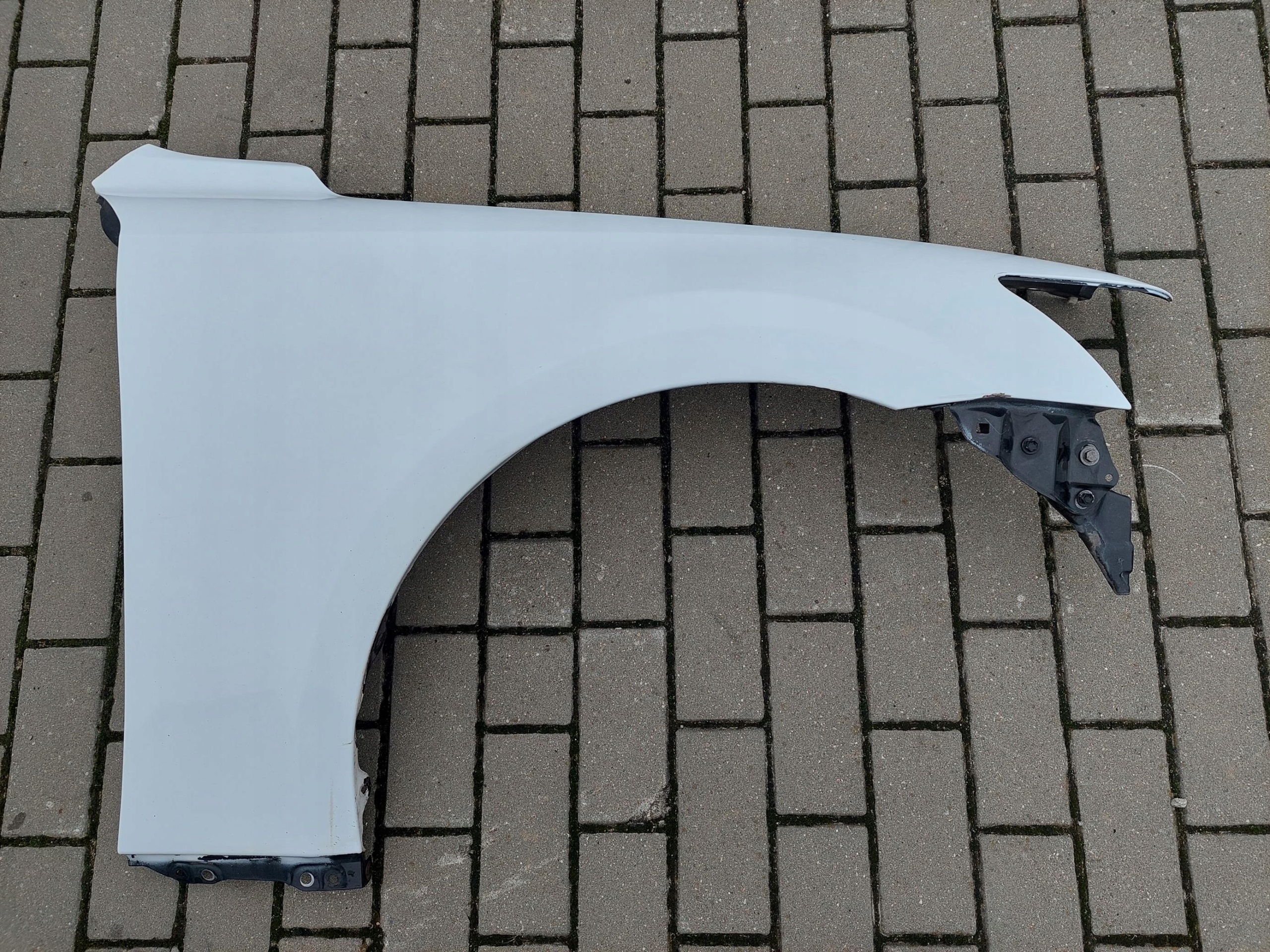 fender front front right LEXUS IS 3 III 300 H IS300H